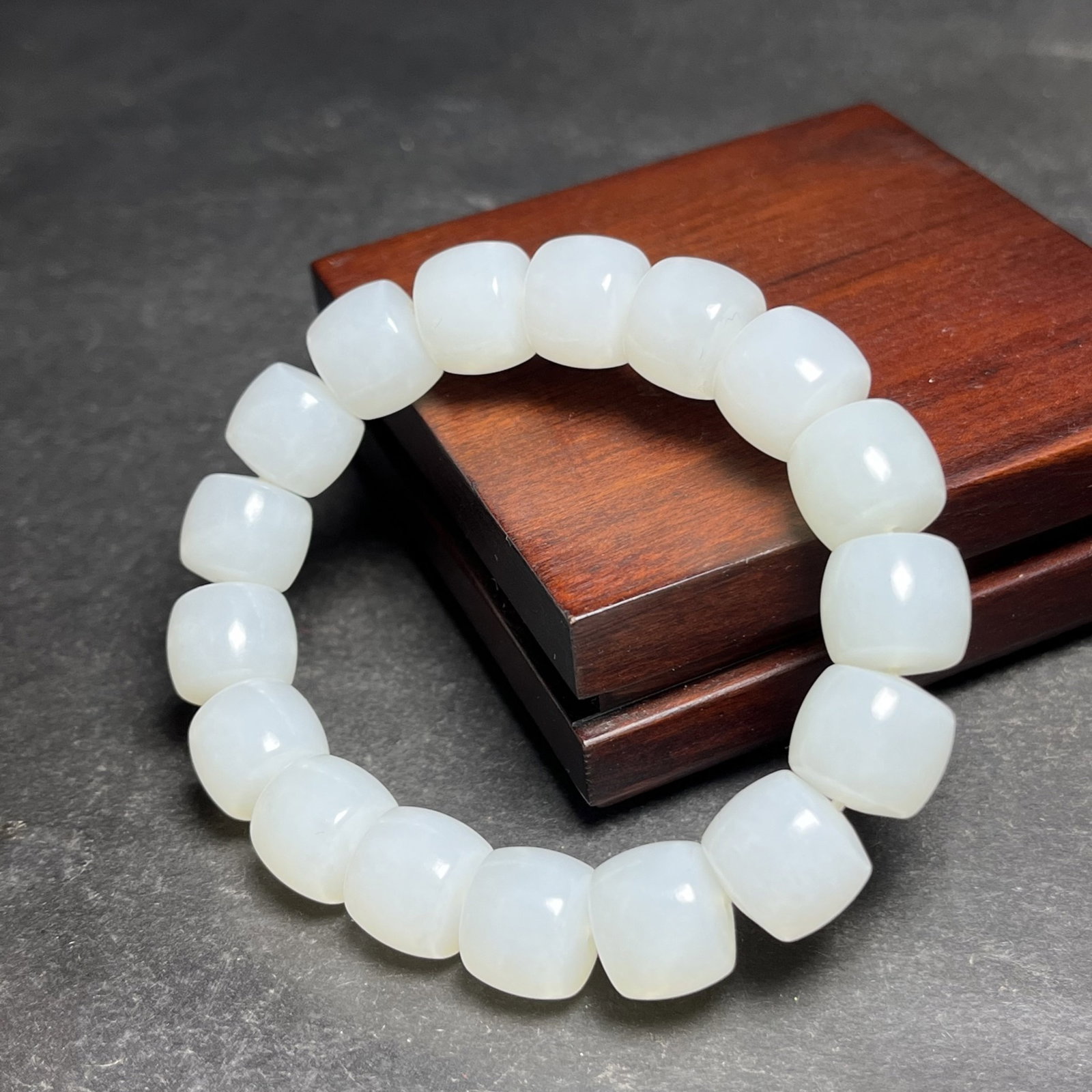 An Exquisite White Jade Bracelets - 7