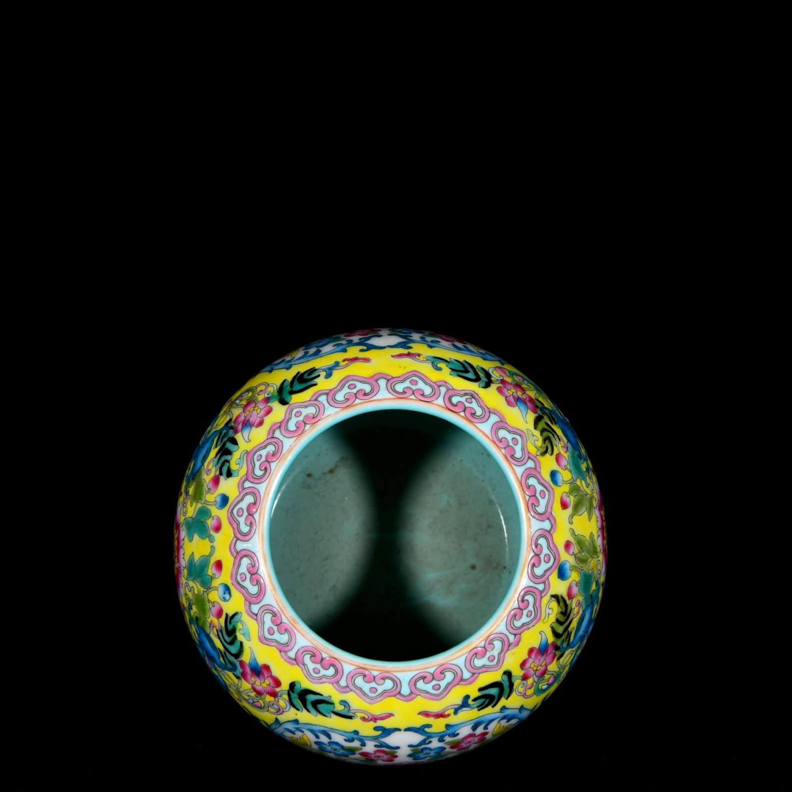 An Exquisite Yellow Ground Enamel Flower and Dragon Pattern Brush Washer - 8