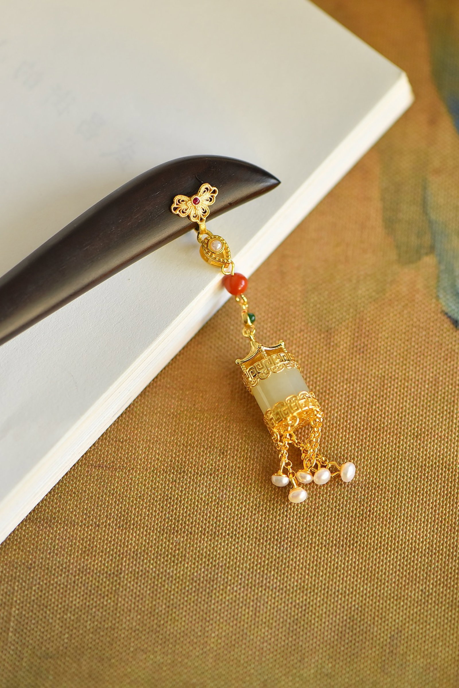 An Exquisite Sterling Silver-Gold Plated Inlaid White Jade Ebony Hairpin - 4
