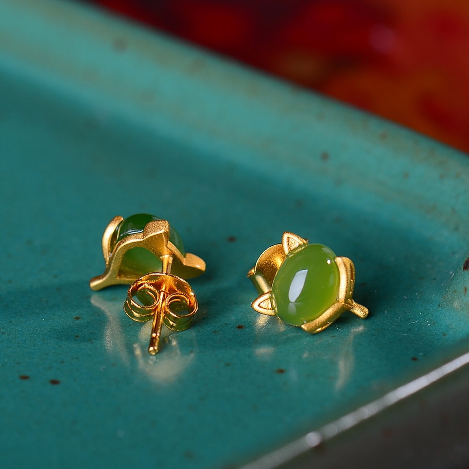 A Pair of Exquisite Sterling Silver-Gold Plated Inlaid Jasper Earrings - 5