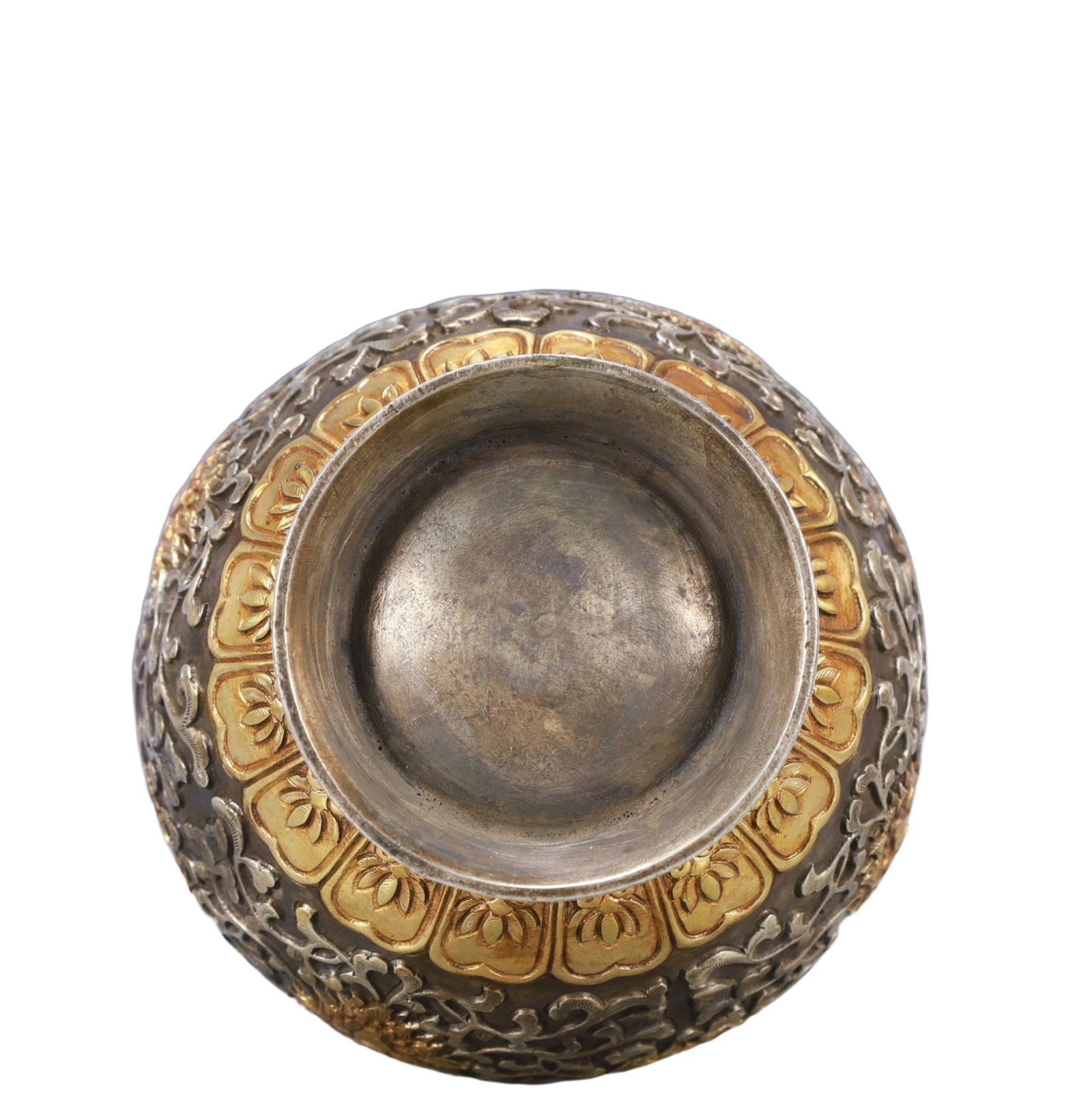 A Rare Gilt Silver Lotus Pattern Vase - 9