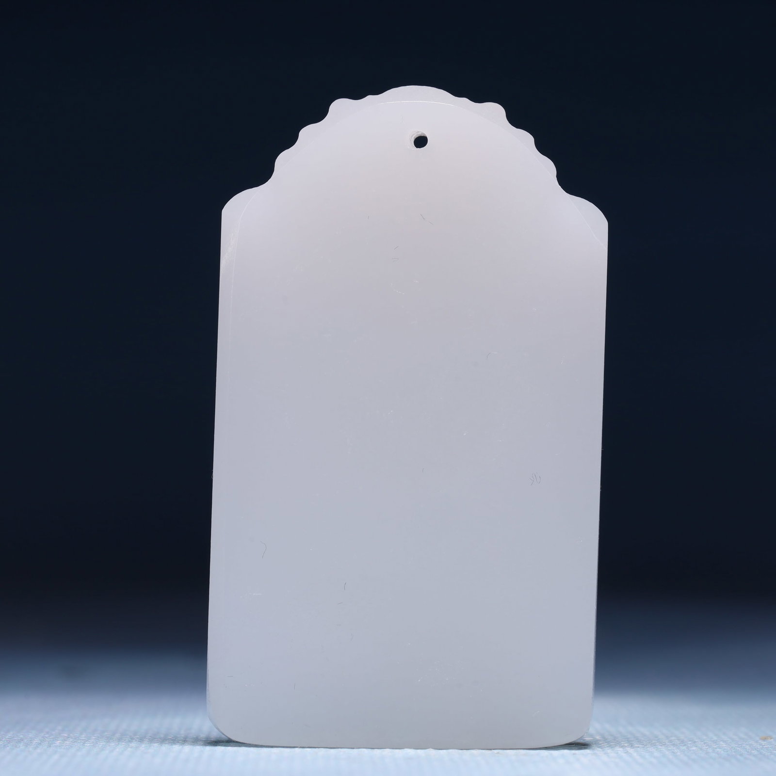 An Exquisite White Jade Monkey Patten Pendant - 4