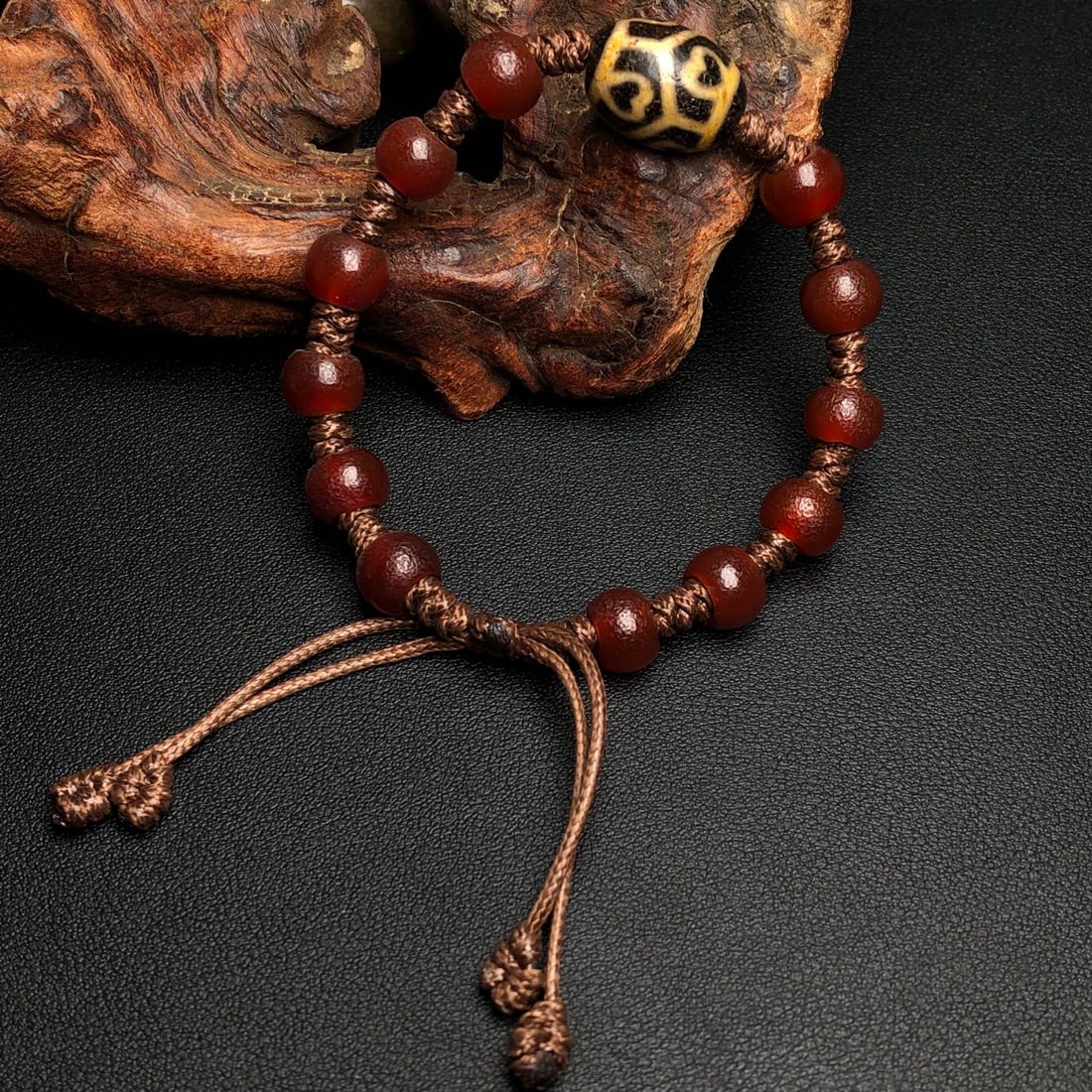 An Exquisite Agate Bracelets - 5