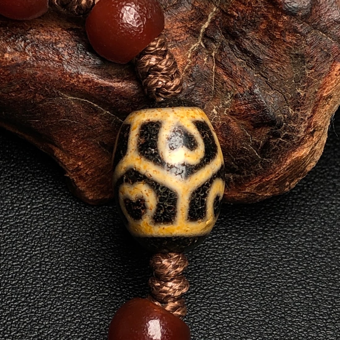 An Exquisite Agate Bracelets - 7