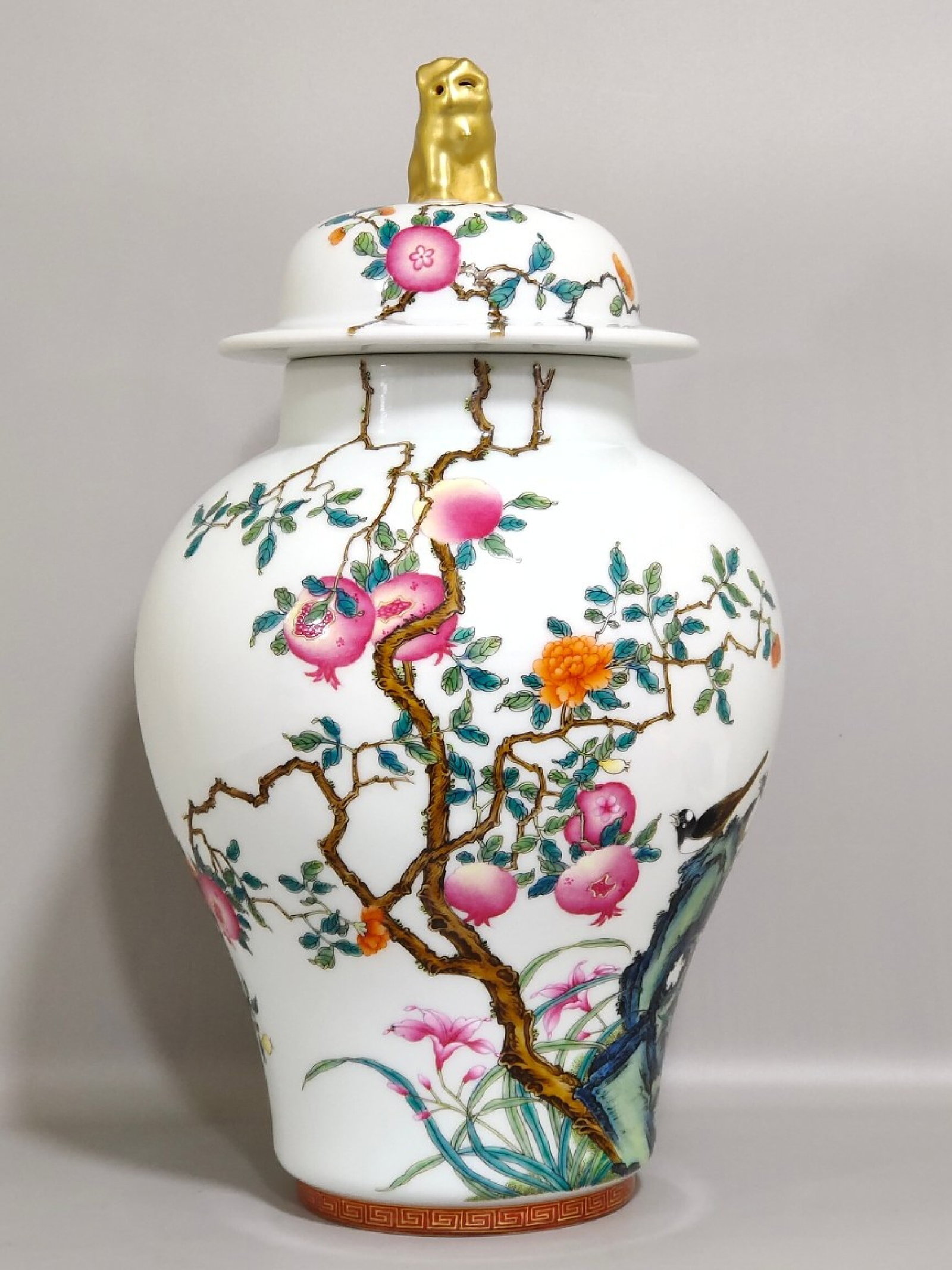 A Rare Famille-Rose Painted Gold Pomegranate,Flower and Bird Pattern Cover Jar,With Poem: Estimated Value:3600-7200 A Rare Famille-Rose Painted Gold Pomegranate,Flower and Bird Pattern Cover Jar,With Poem,Qing Dynasty,China,Yongzheng Six-character Mark,Size:15inx7.9in