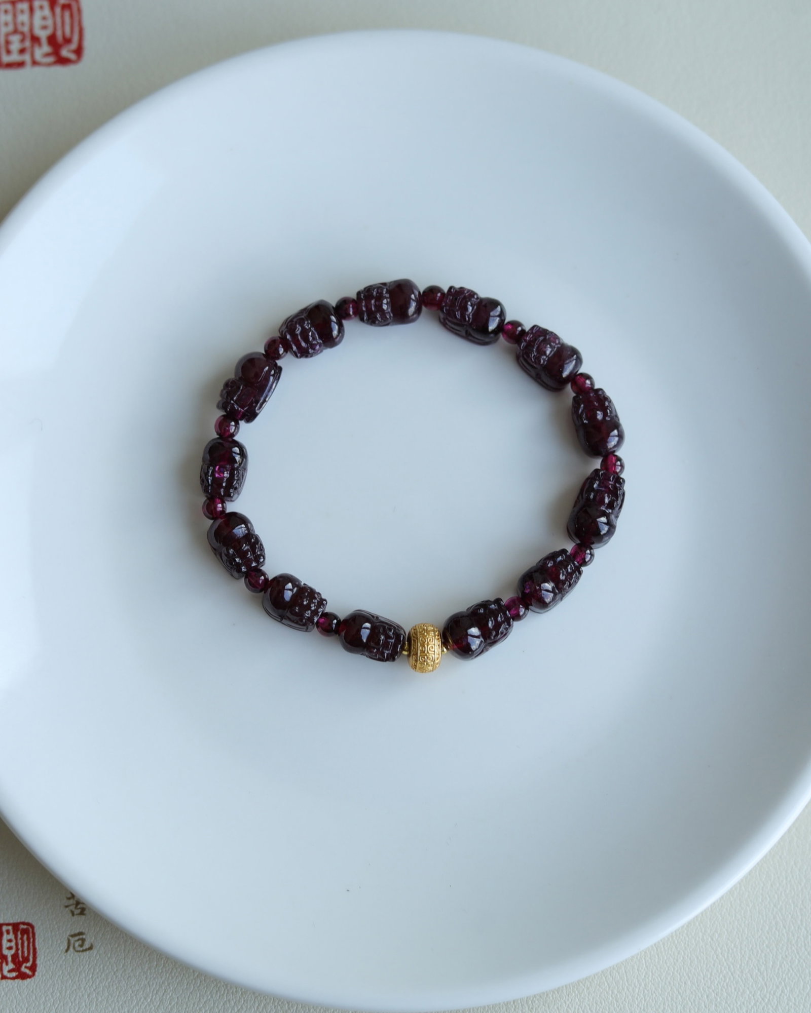 An Exquisite Crystal Bracelets: Estimated Value:600-1200 An Exquisite Crystal Bracelets,Size:7.5mm 水晶手串