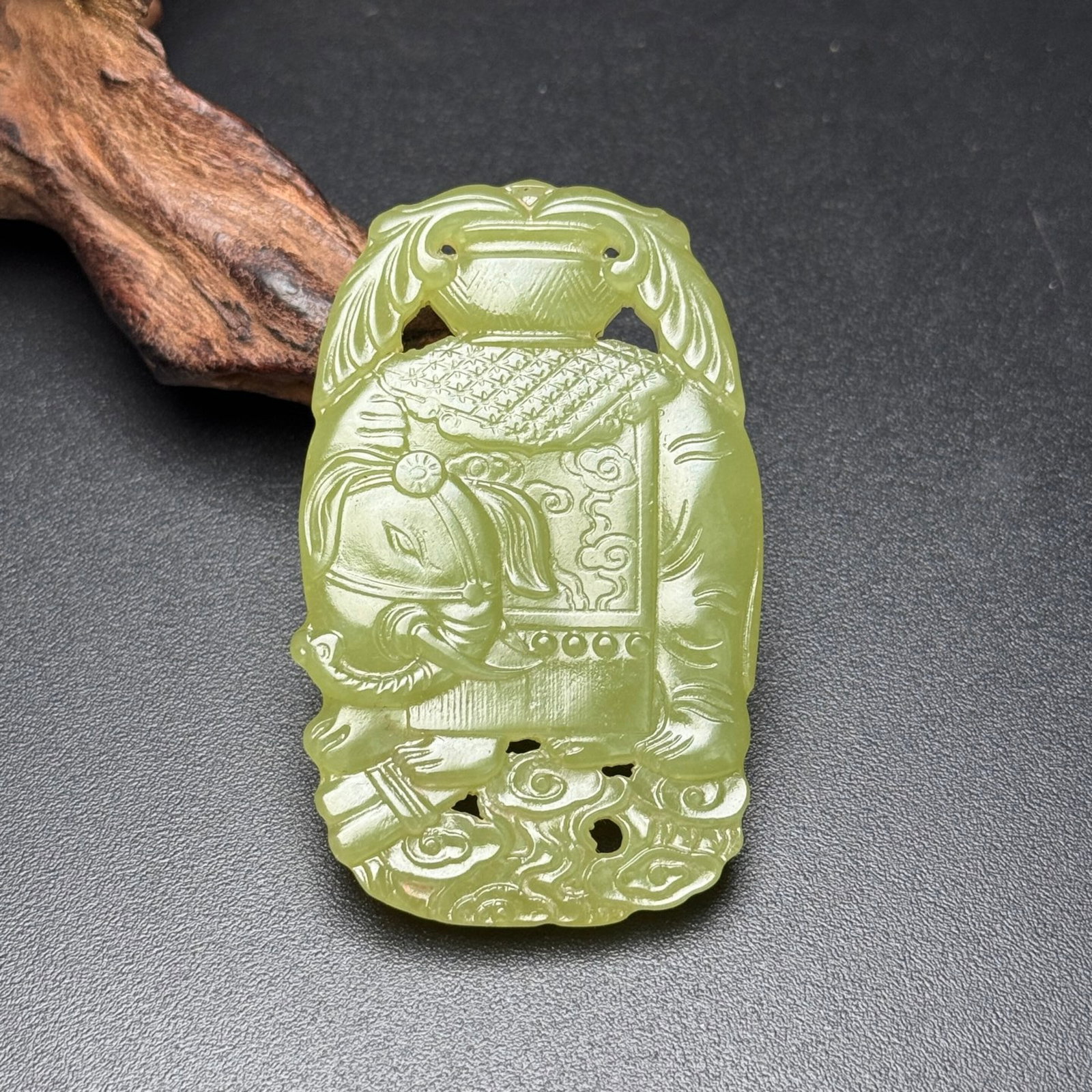 An Exquisite Yellow Jade Elephant Pattern Pendant - 3