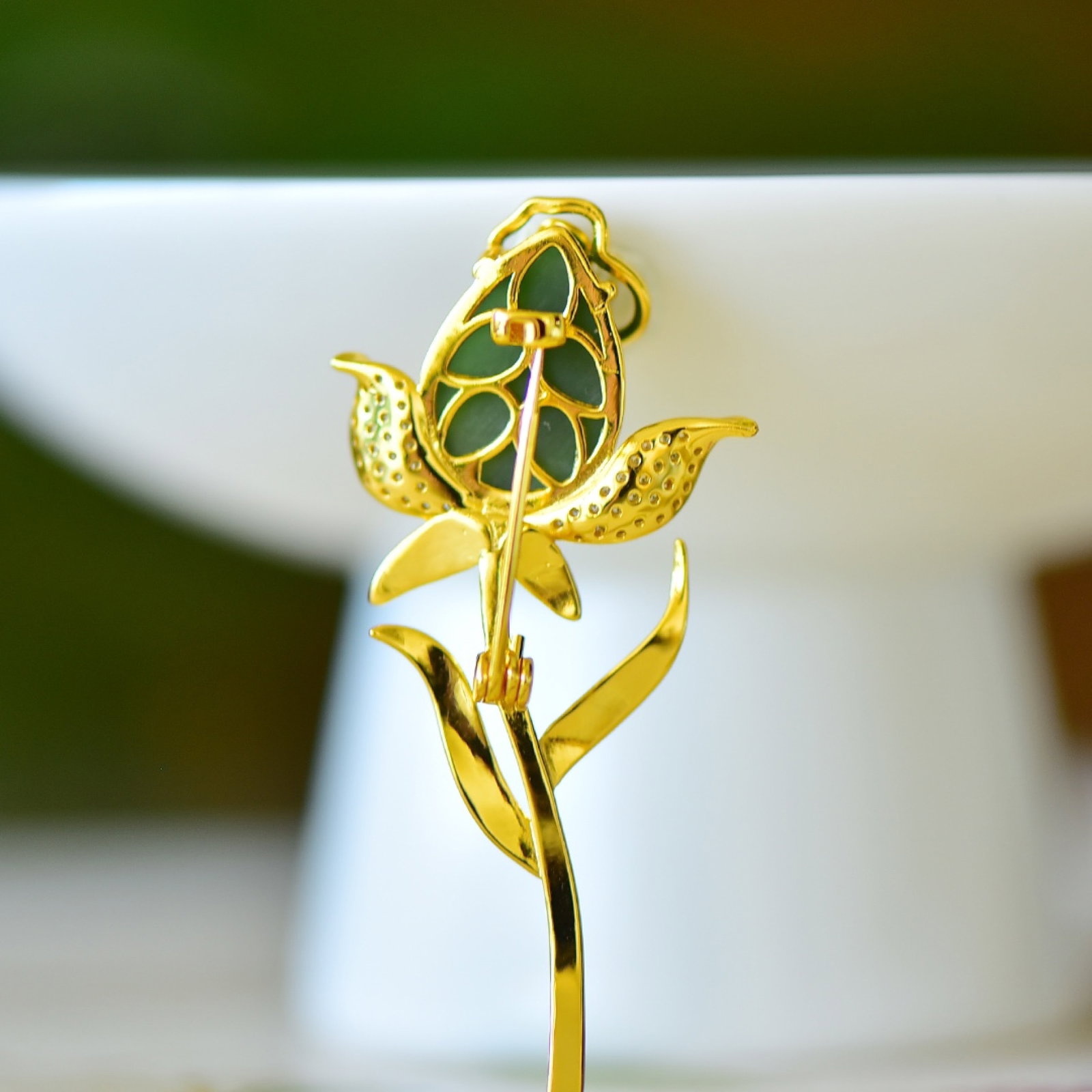An Exquisite Sterling Silver-Gold Plated Inlaid Jasper Enamel Brooch - 5