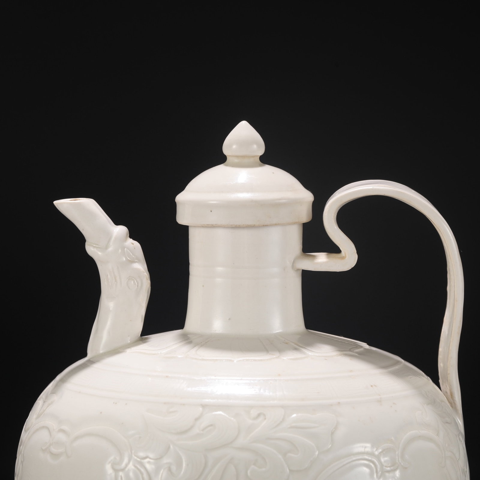 An Exquisite Ding yao White Glazed Flower Pattern Ewer - 3