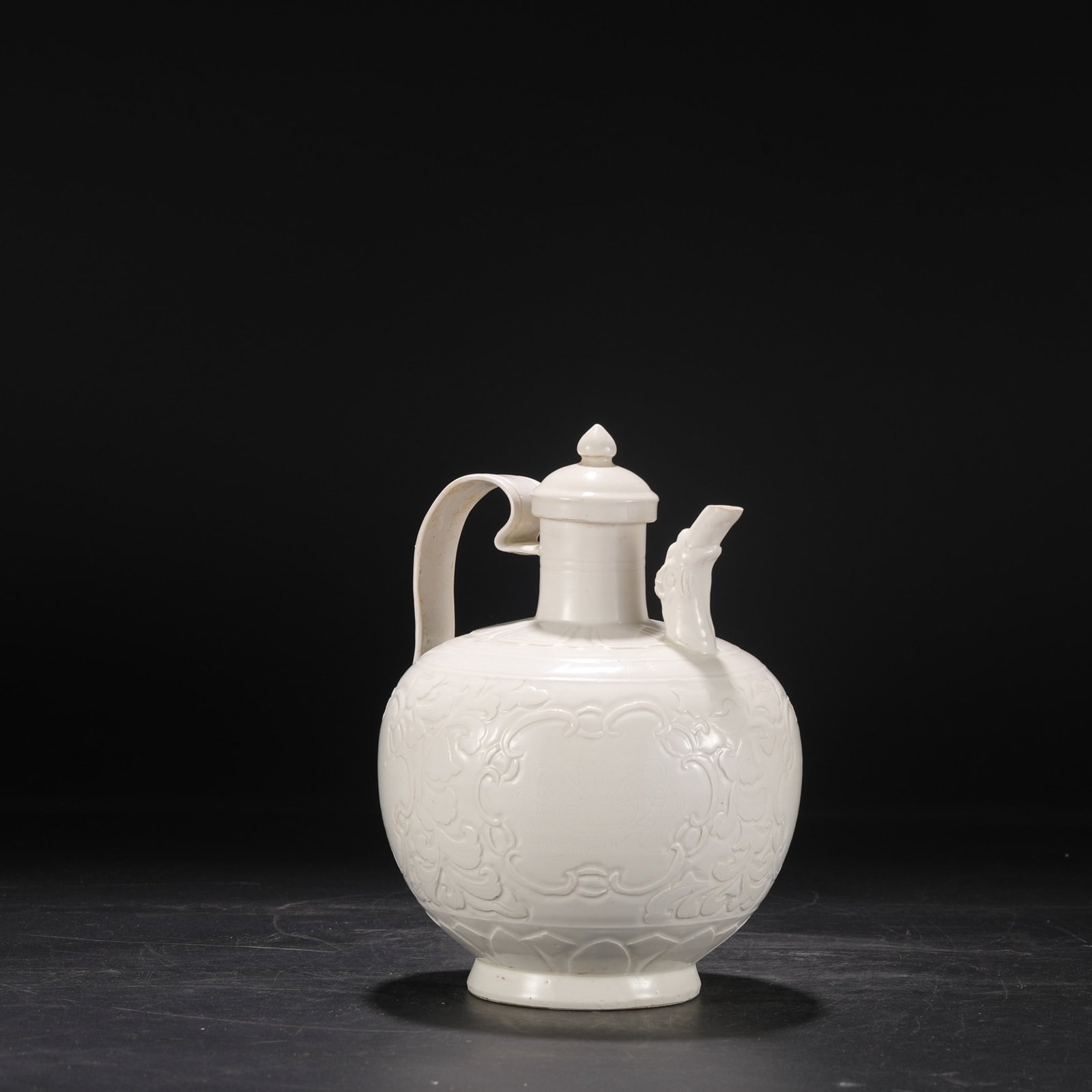 An Exquisite Ding yao White Glazed Flower Pattern Ewer - 6