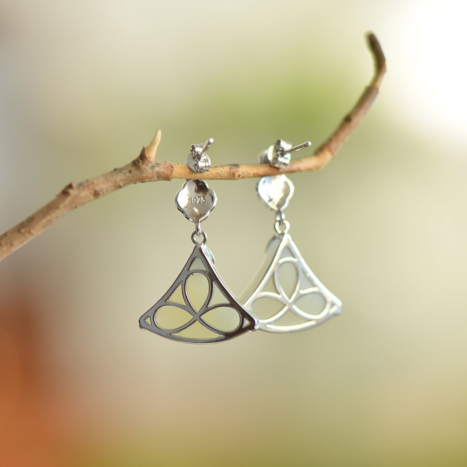 A Pair of Exquisite Sterling Silver Inlaid White Jade Earrings,Inlaid Pearls - 5