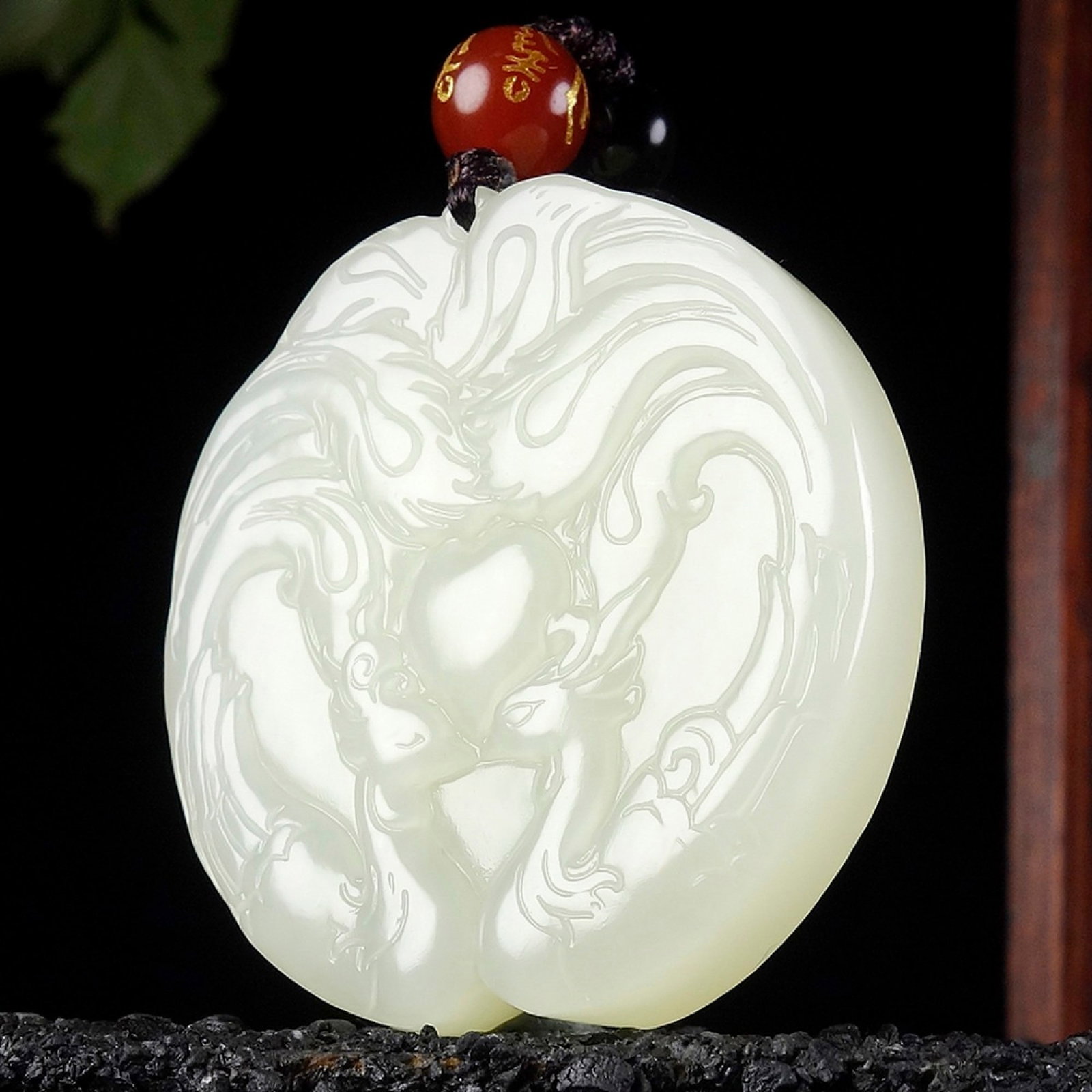 An Exquisite White Jade Swan Pendant - 2