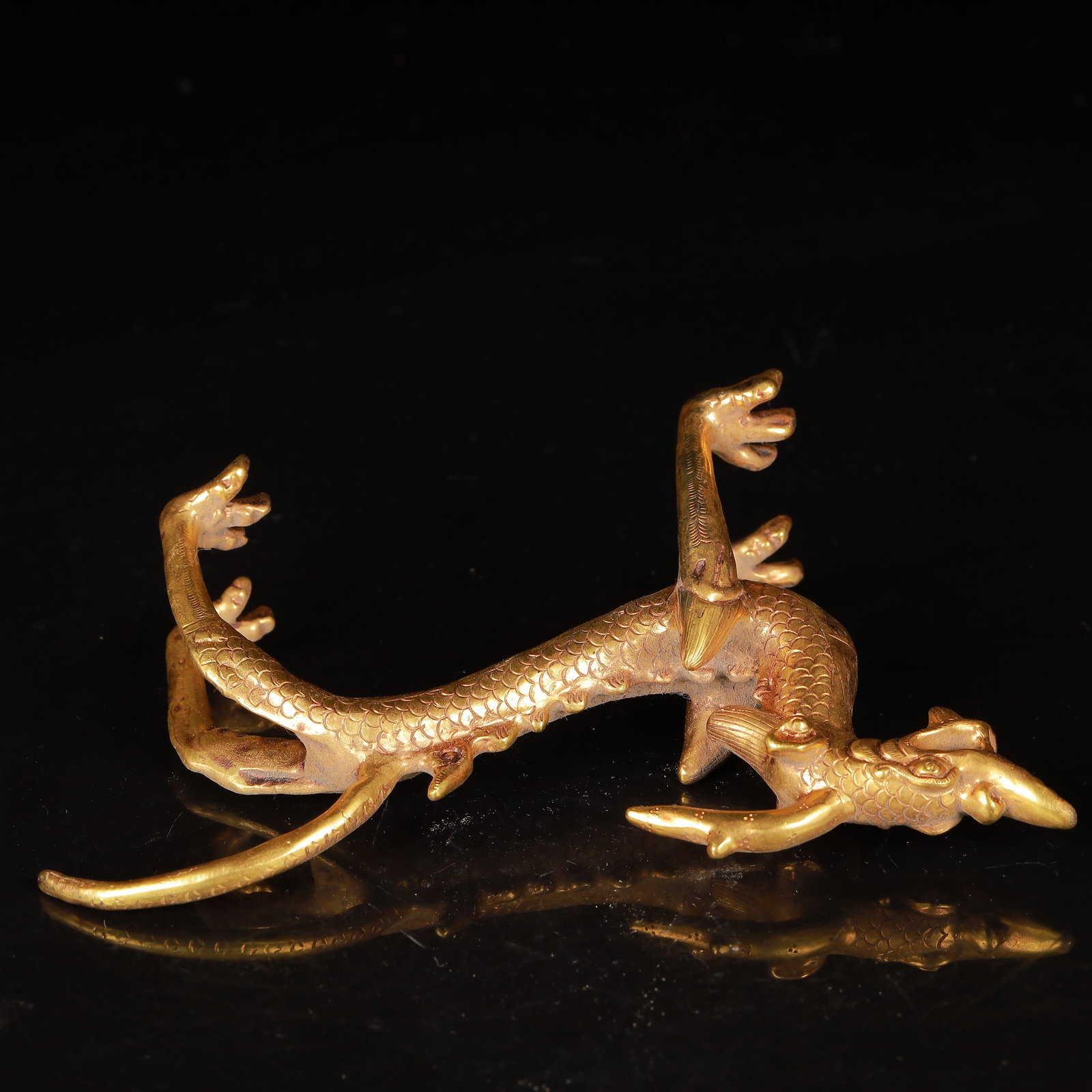 An Exquisite Gilt Bronze Dragon Ornament - 7