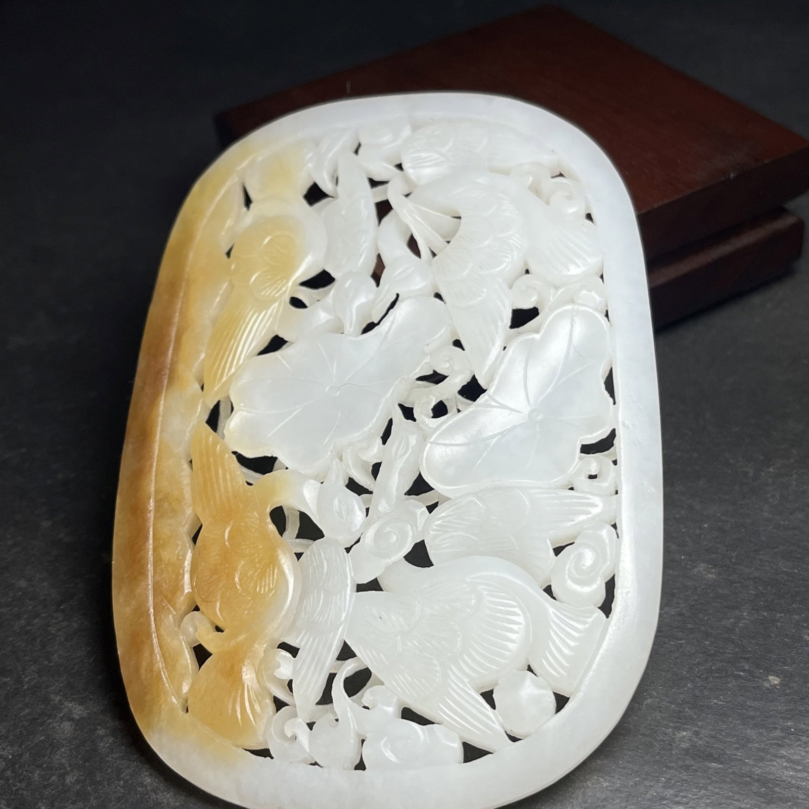 An Exquisite White Jade Hollow Crane Pattern Pendant - 2