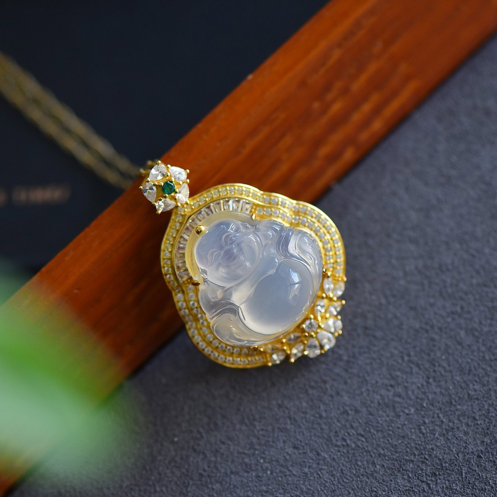 An Exquisite Sterling Silver-Gold Plated Inlaid Agate Pendant,Inlaid Diamond - 2