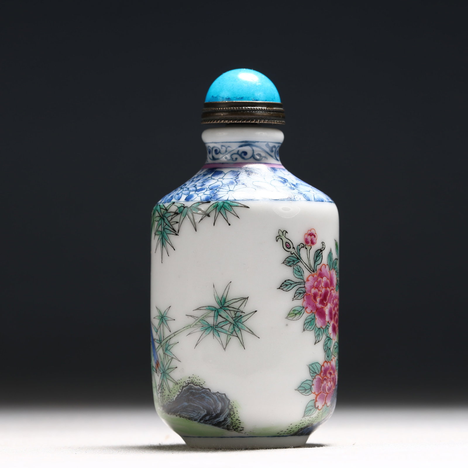 An Exquisite Enamel Bamboo Flower and Bird Pattern Porcelain Snuff Bottle - 4