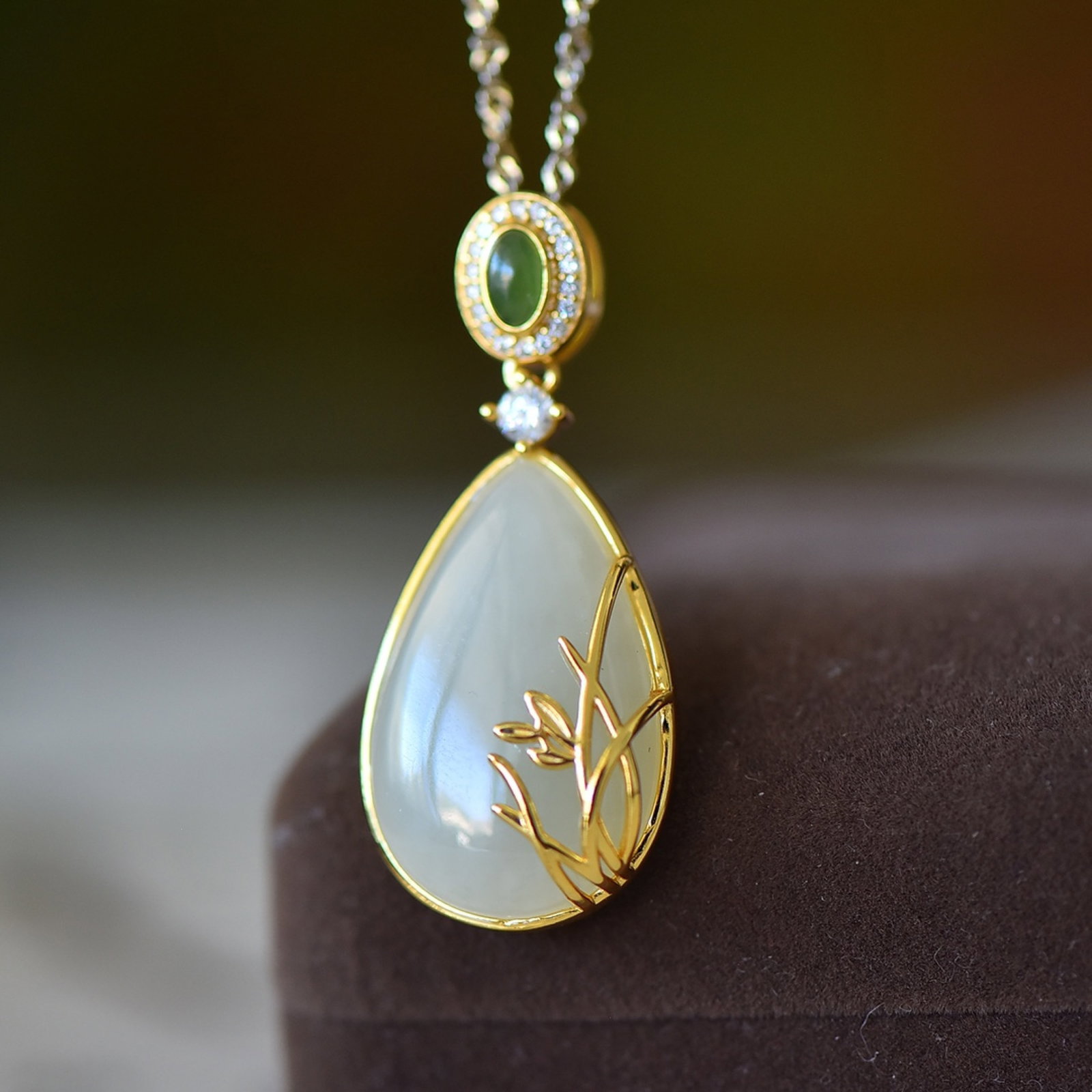 An Exquisite Sterling Silver-Gold Plated Inlaid White Jade Pendant - 2