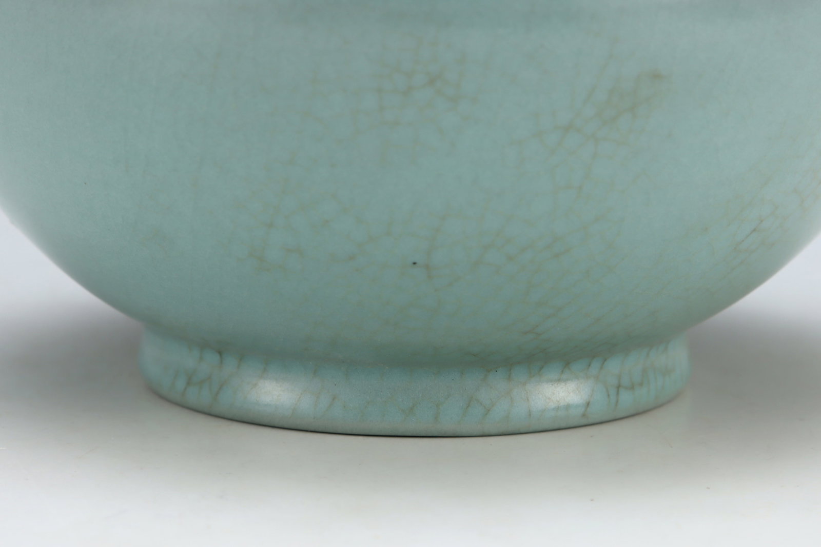 An Exquisite Ru yao Sky Blue Glazed Cover with Gold Four Ears Jar,with an Imperial Poem by Empero... - 5