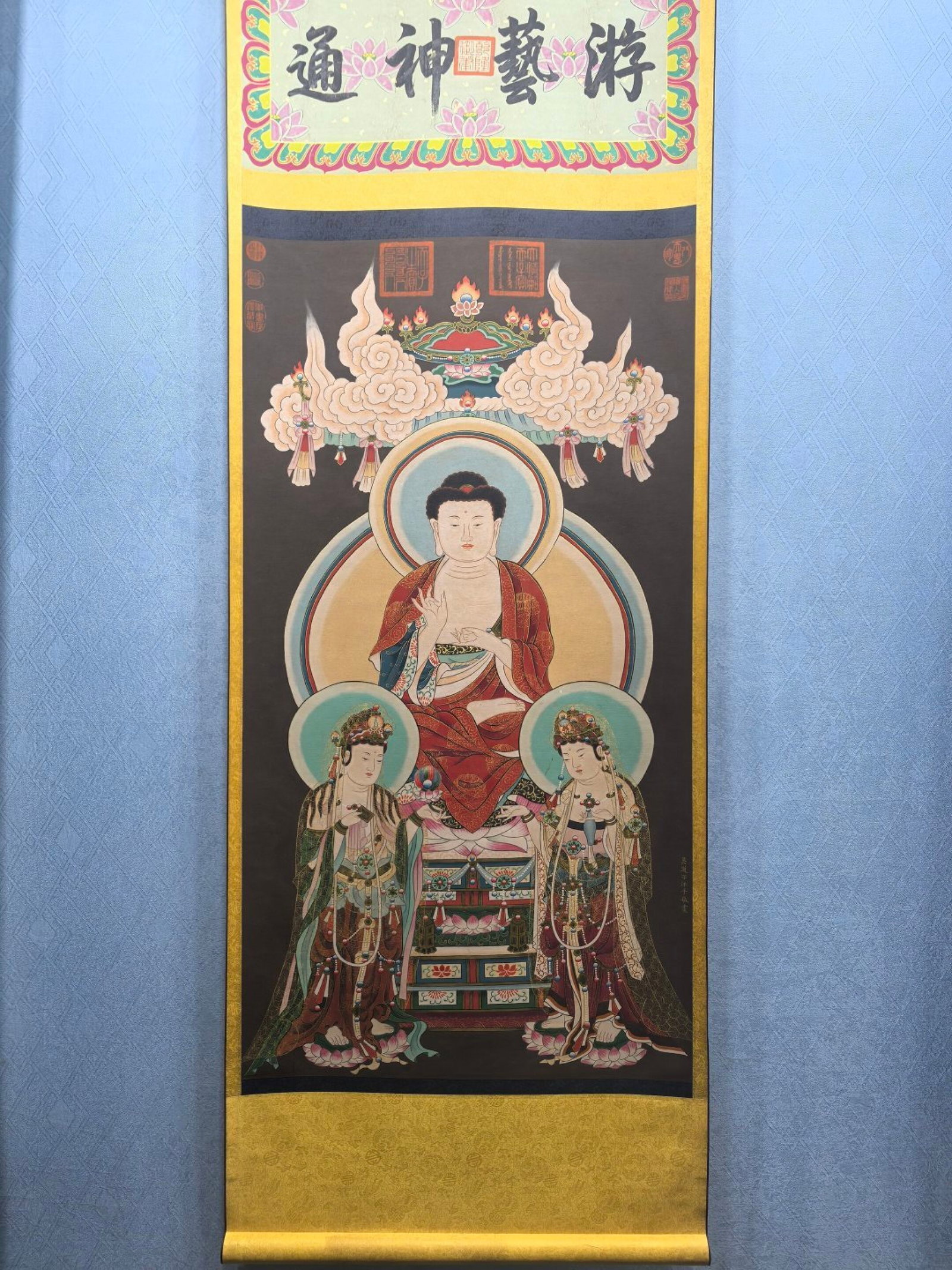 A Chinese Vertical Scroll Ink Painting of Buddha Statue on Silk,With A Chinese Vertical Scroll In... - 3
