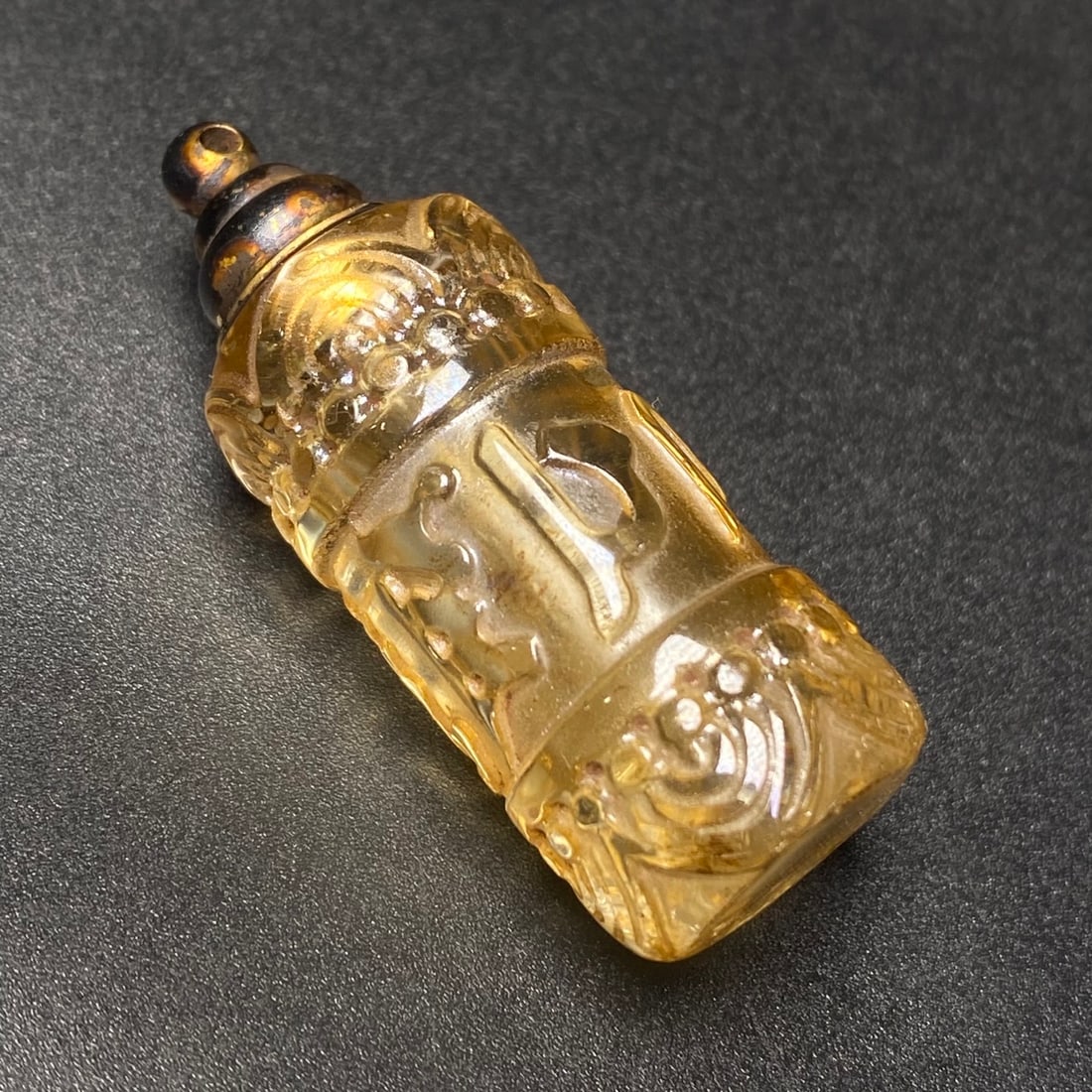 An Exquisite Crystal Bottle Pendant - 3