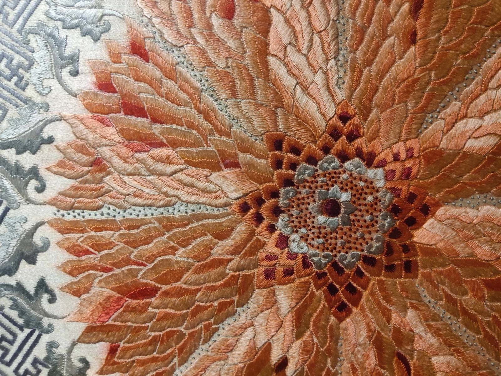 Palace Embroidered 'Swastika' Pattern Baoxiang Flower - 6