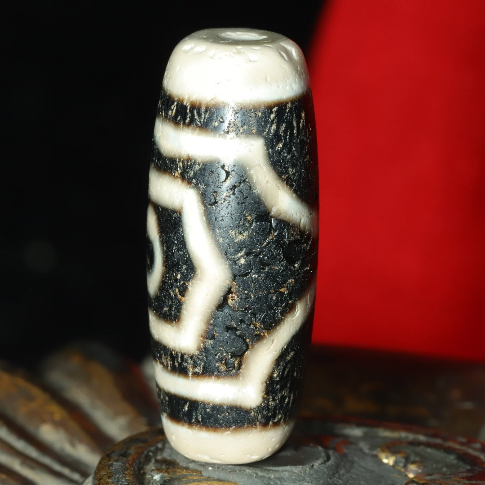 An Exquisite Three Eyes Dzi Bead Pendant - 3