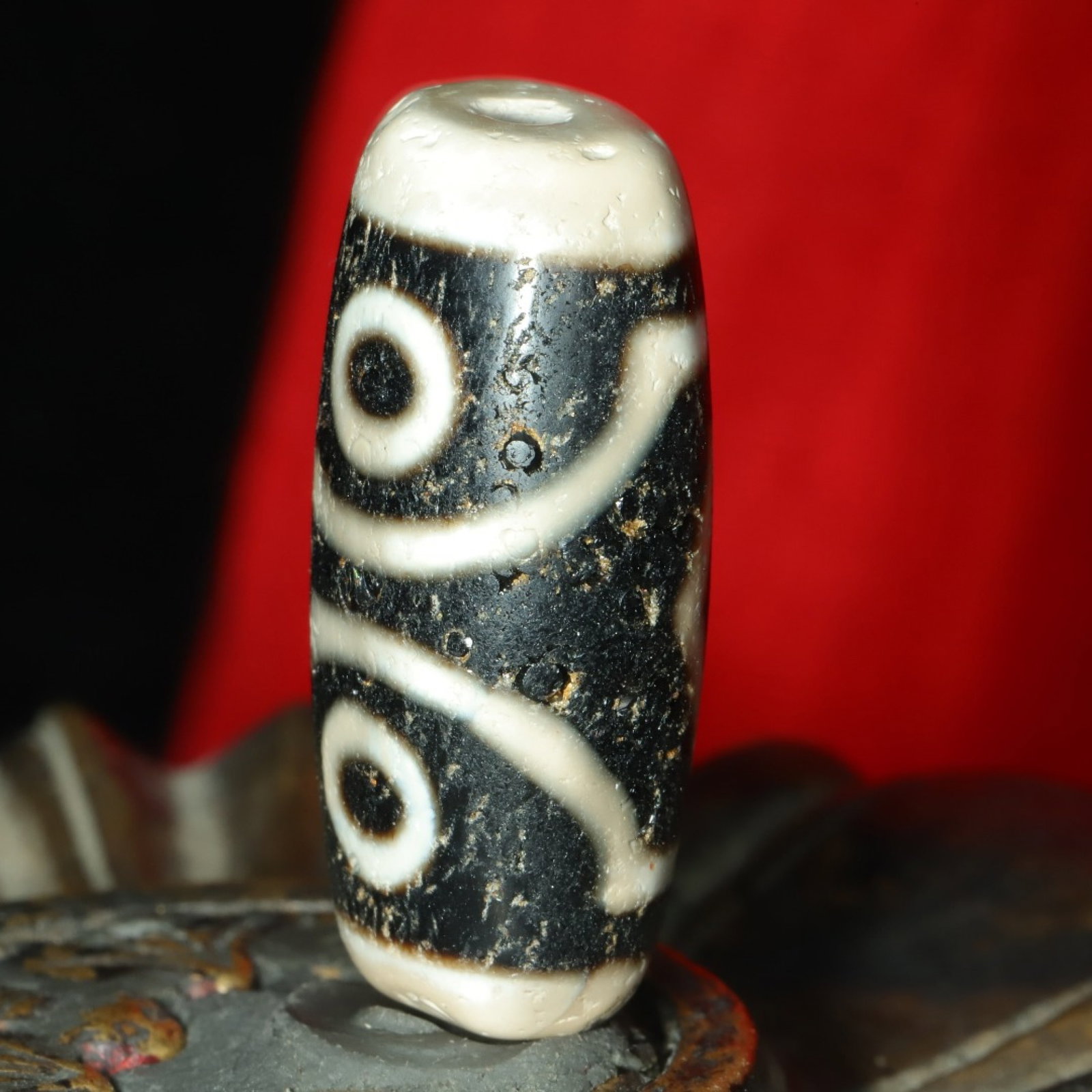 An Exquisite Three Eyes Dzi Bead Pendant - 7