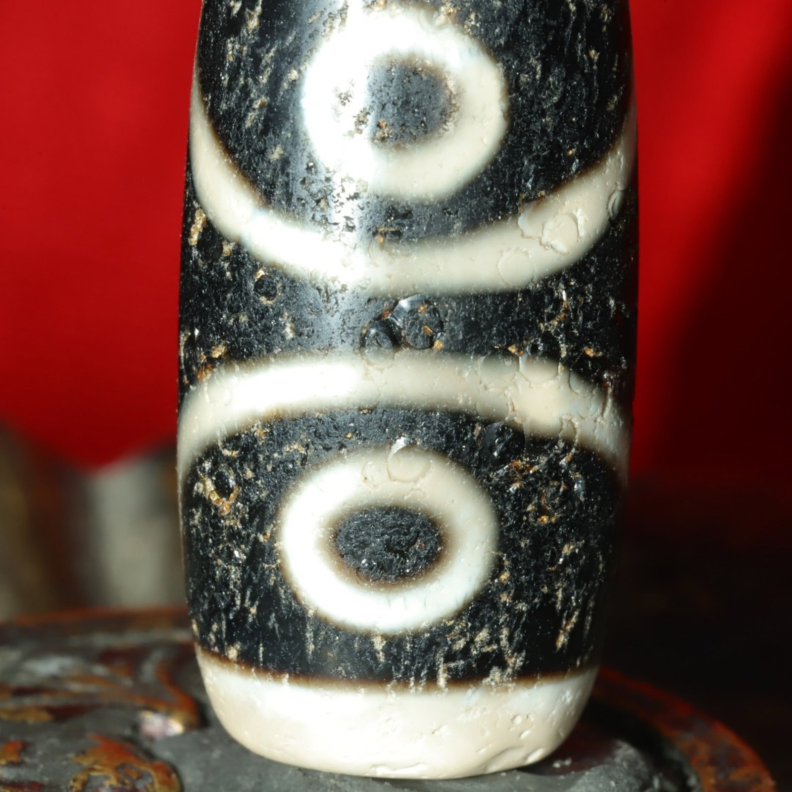 An Exquisite Three Eyes Dzi Bead Pendant - 8