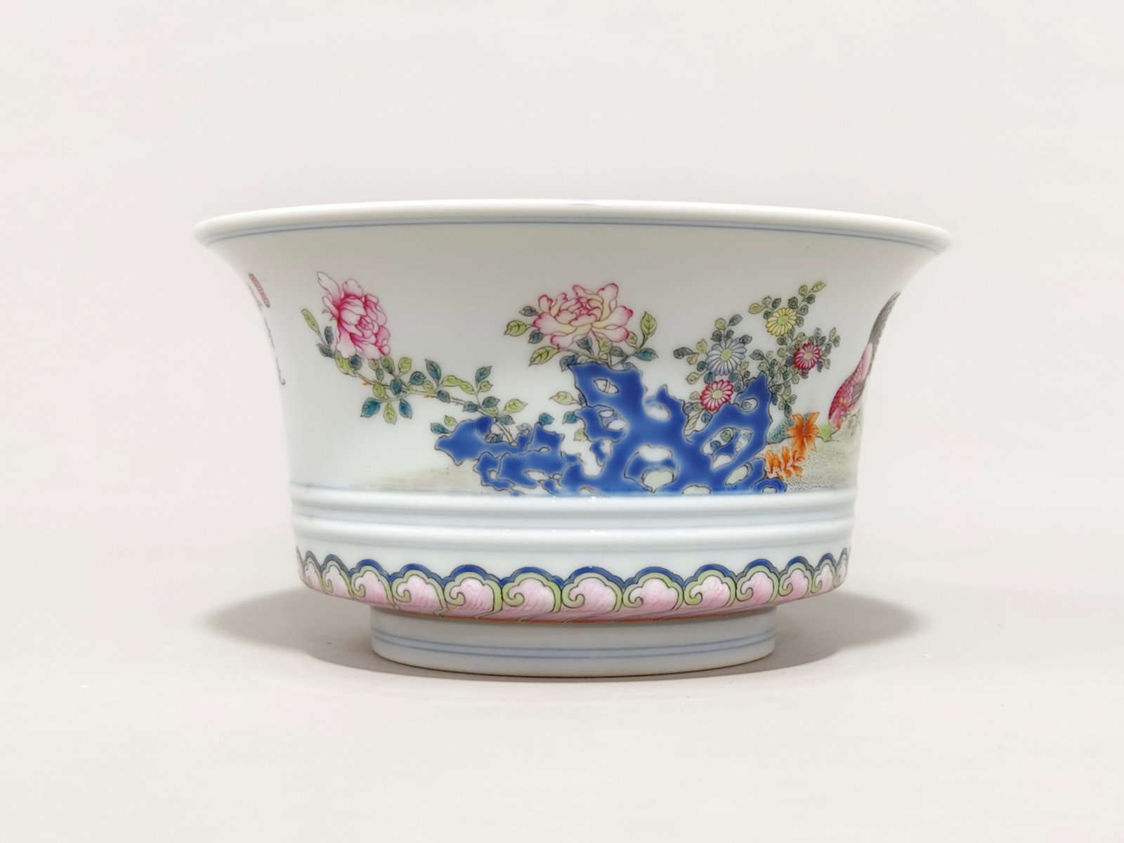 A Pair of Exquisite Famille-Rose Flower and Rooster Pattern Bowls,With Poem - 4