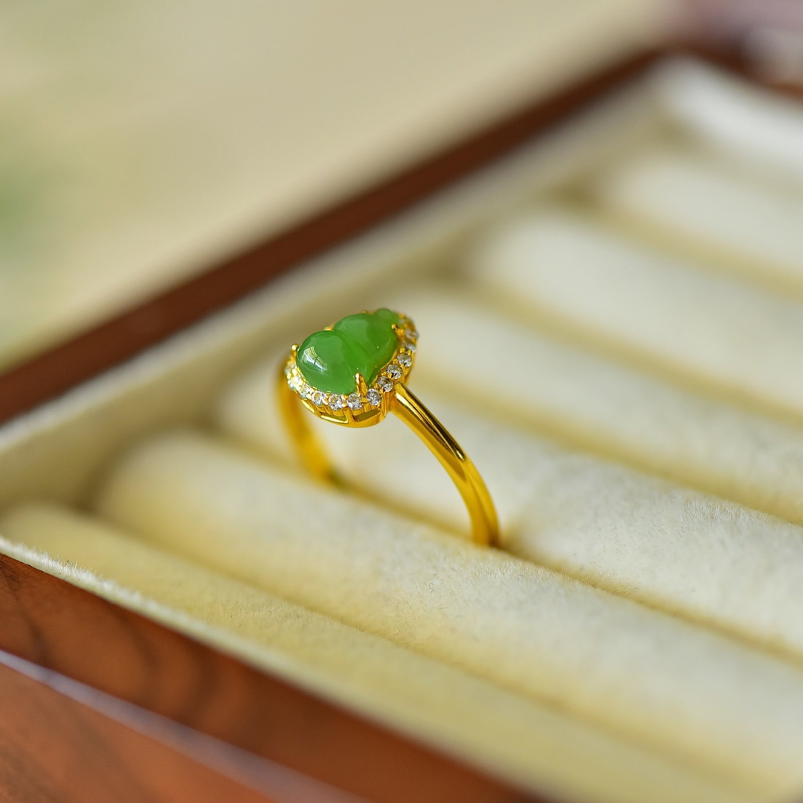 An Exquisite Sterling Silver-Gold Plated Inlaid Jasper Gourd Ring,Inlaid Diamond - 4