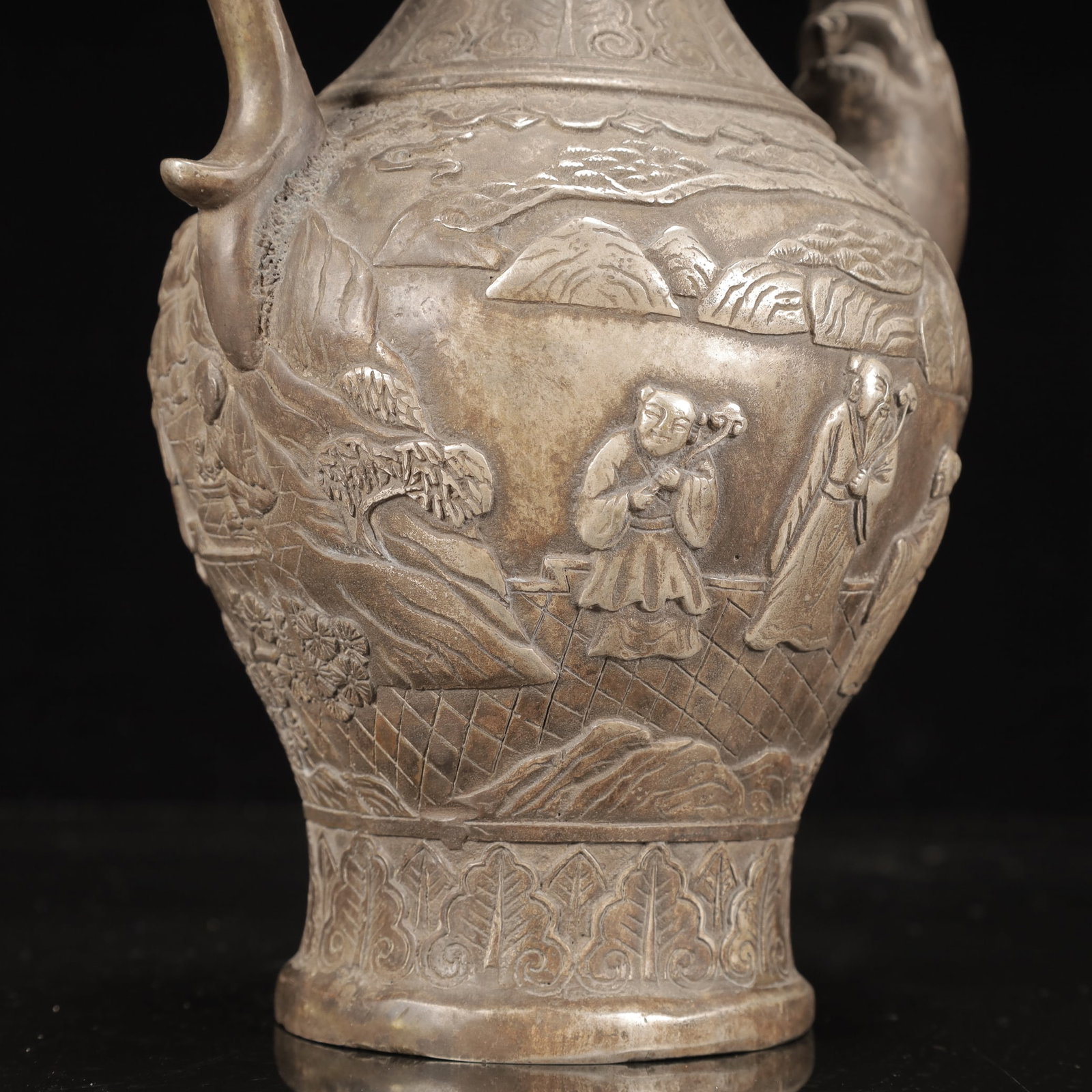 A Rare Silver-Plated Bronze Figure Pattern Ewer - 12