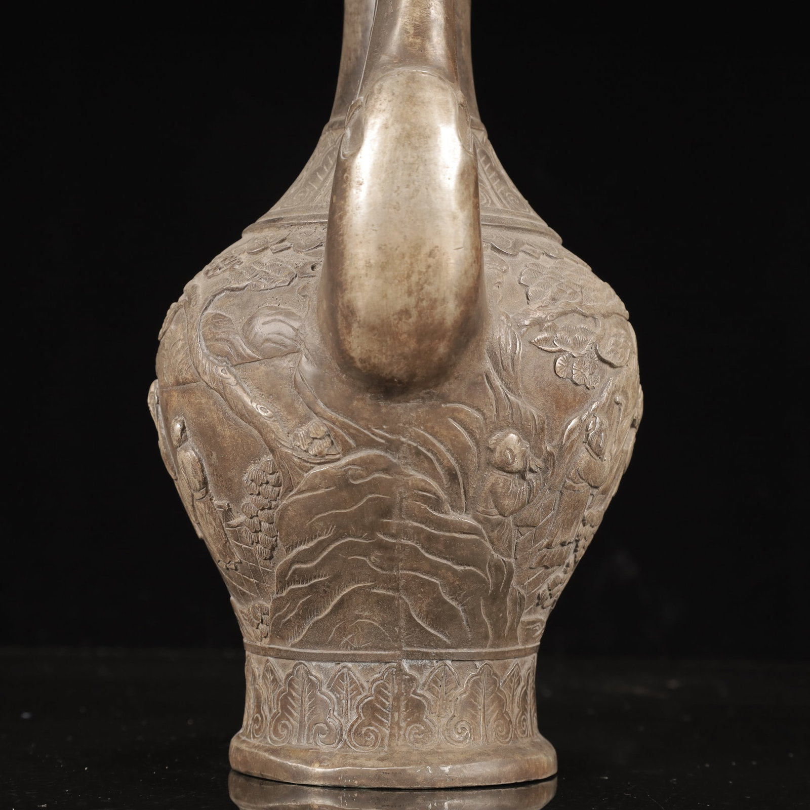 A Rare Silver-Plated Bronze Figure Pattern Ewer - 6