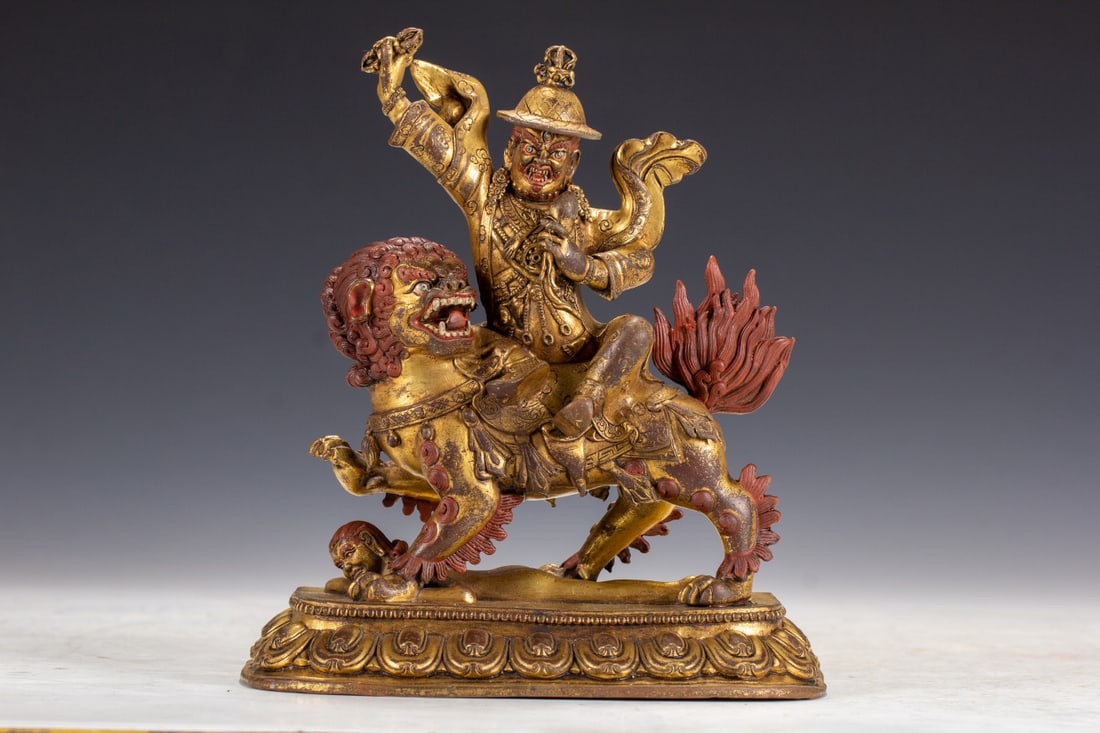 A Solemn Gilt Bronze Statue of Heavenly King: Estimated Value:6800-13600 A Solemn Gilt Bronze Statue of Heavenly King,Qing Dynasty,China,Size:6.7inx3.3inx8.3in,Weight:1790g