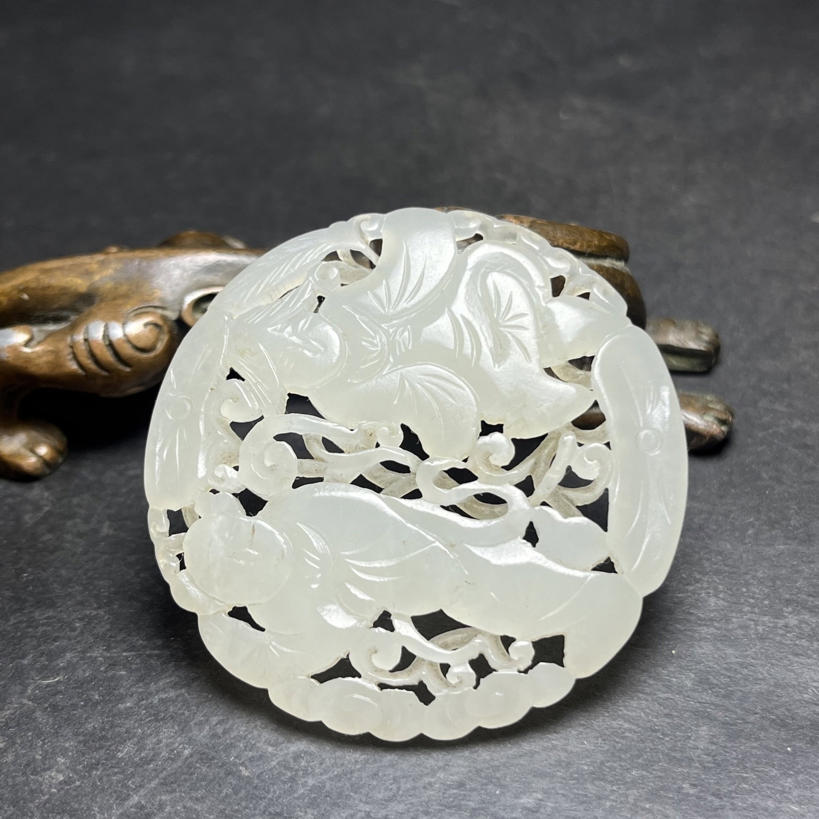 An Exquisite White Jade Hollow Landscape and Figure Pattern Pendant - 3