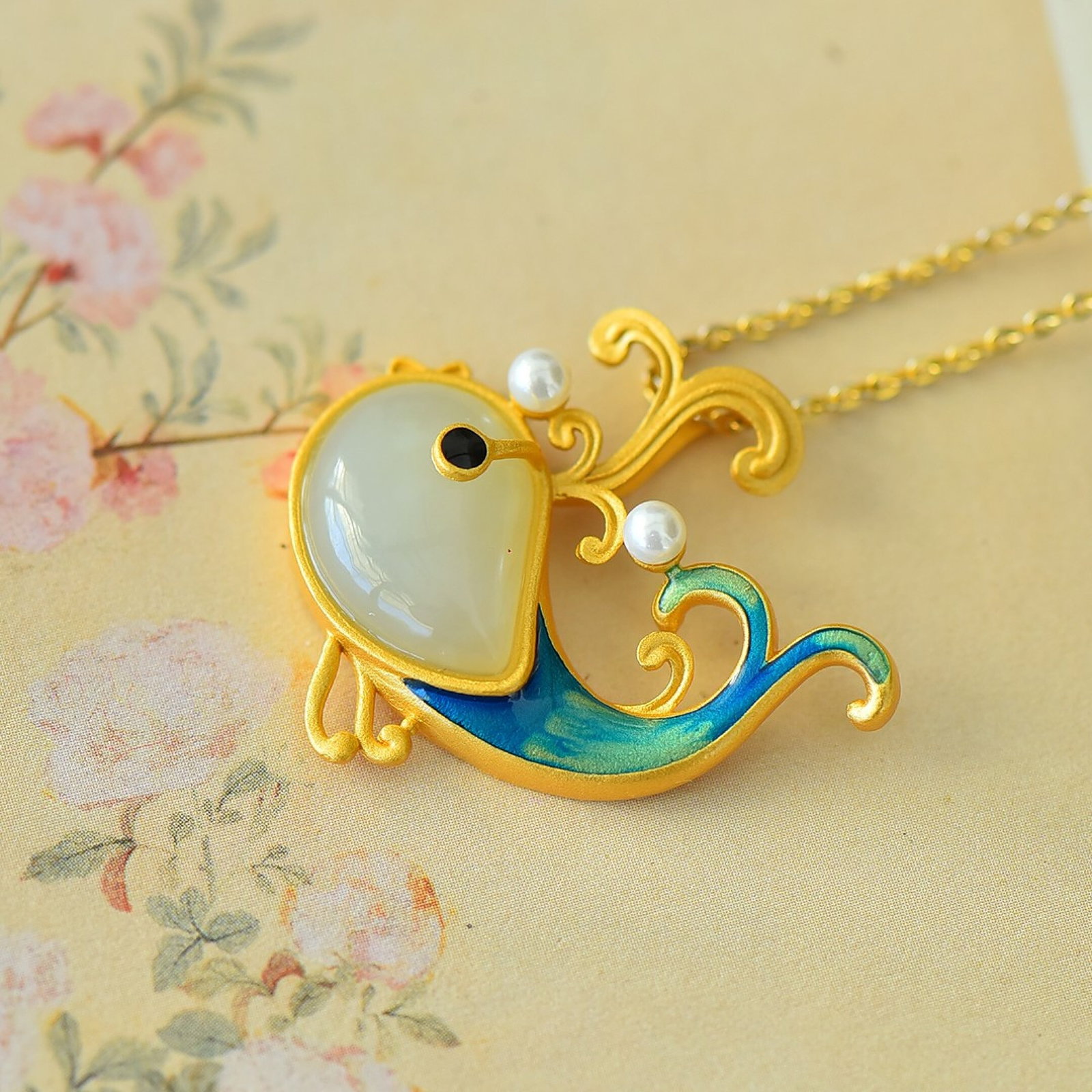 An Exquisite Sterling Silver-Gold Plated Inlaid White Jade Pendant,Inlaid Pearl - 2