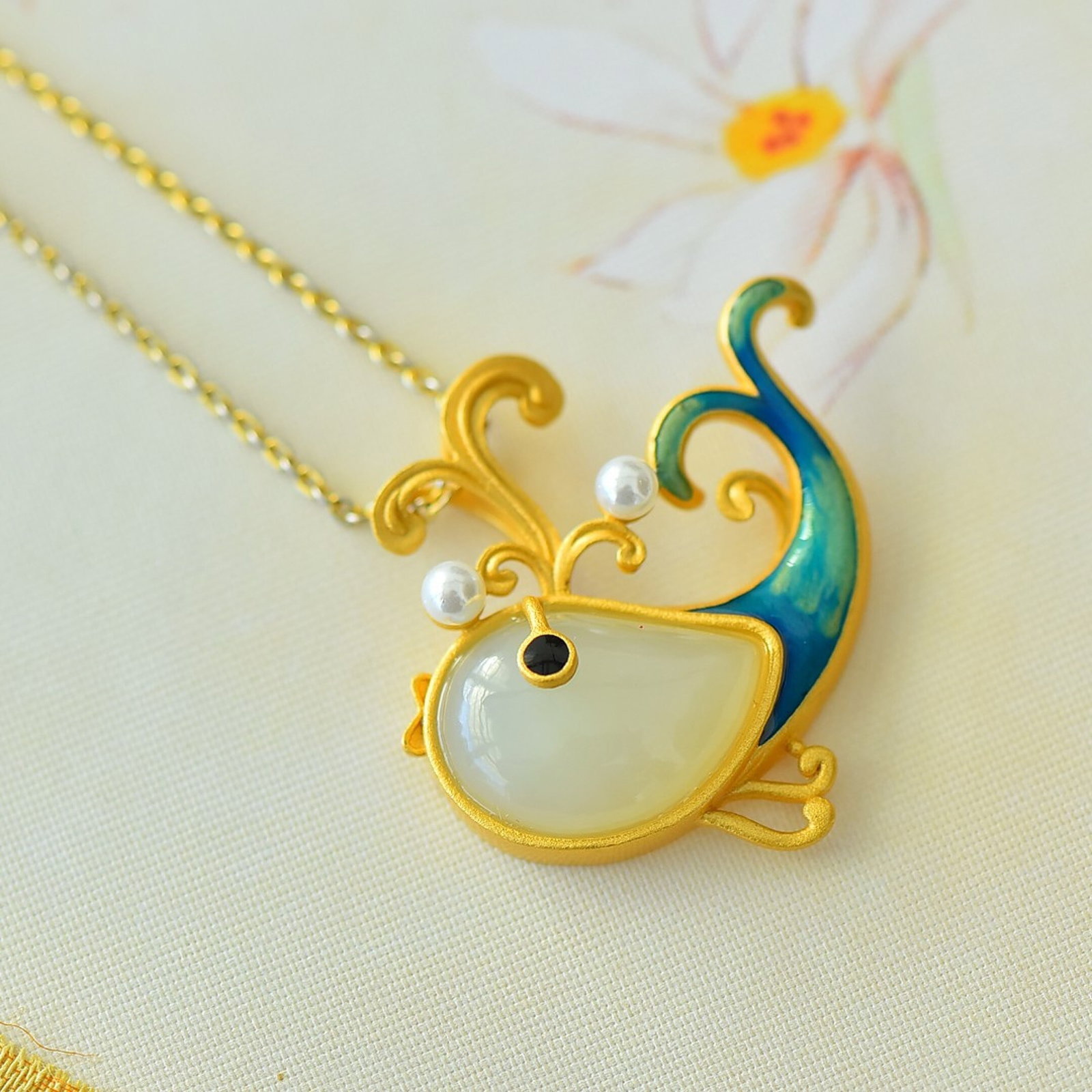 An Exquisite Sterling Silver-Gold Plated Inlaid White Jade Pendant,Inlaid Pearl - 4