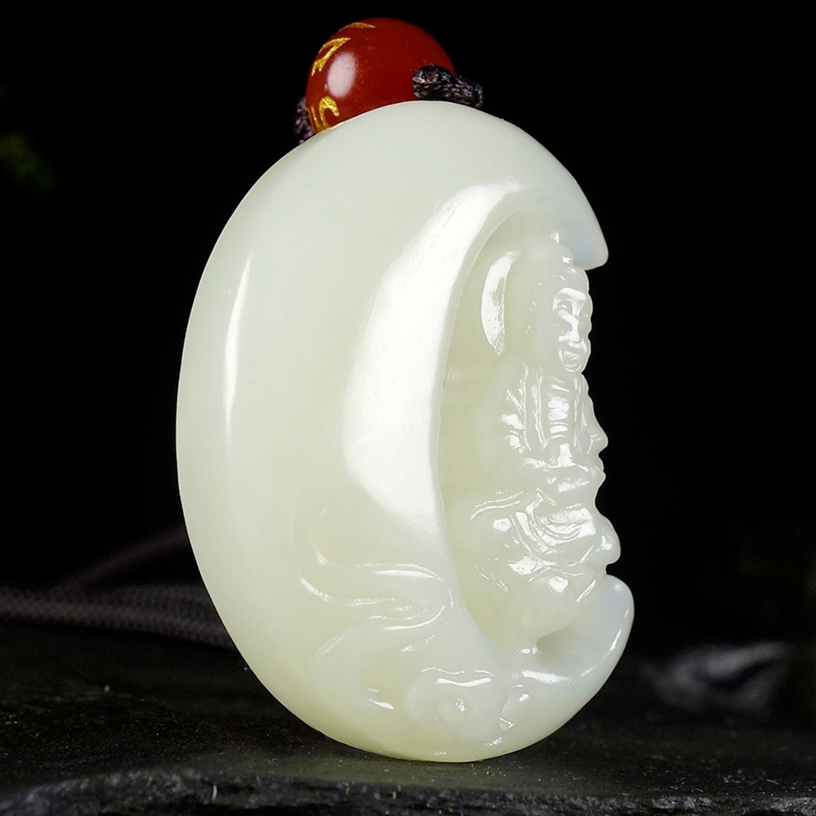 An Exquisite White Jade Statue of Avalokitesvara Pendant - 3