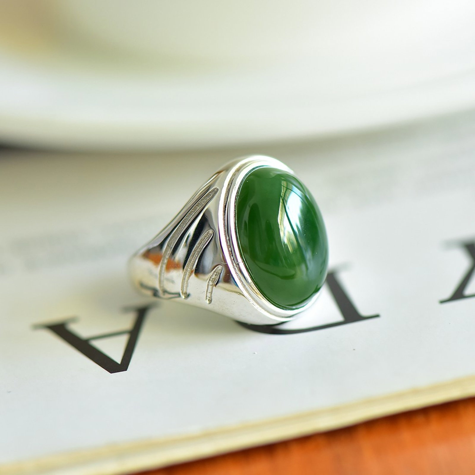 An Exquisite Sterling Silver Inlaid Jasper Ring - 2