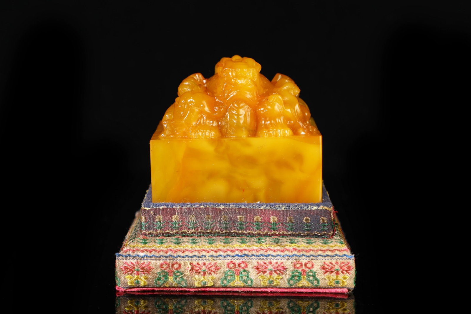 An Exquisite Tianhuang Stone Dragon Pattern Seal,With Poem - 3