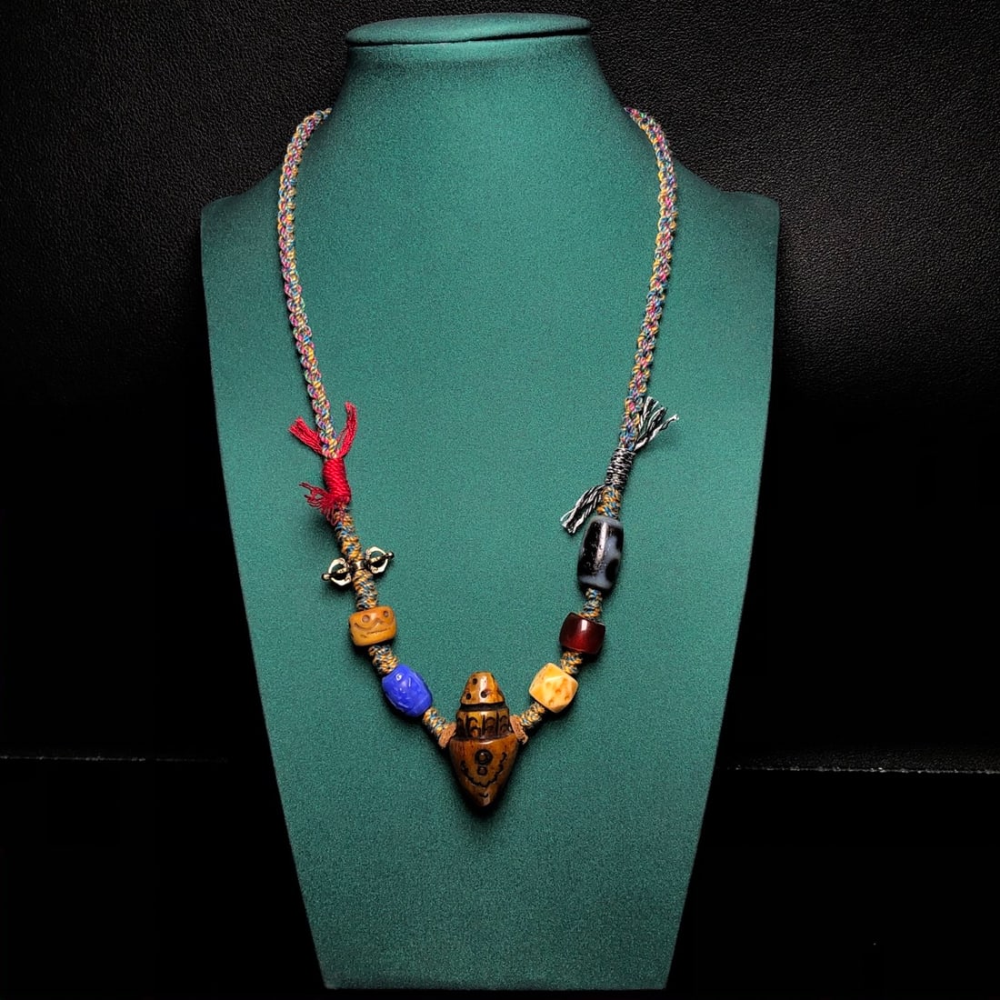 An Exquisite Dzi Bead Pendant - 9
