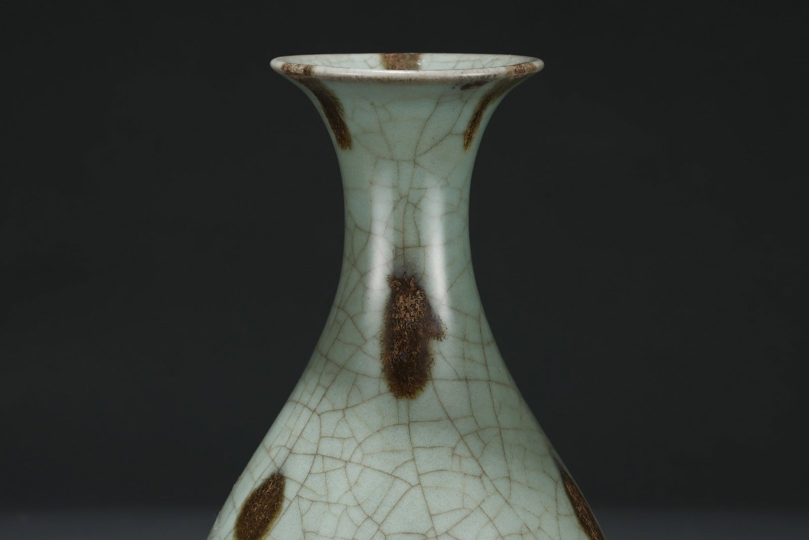 An Exquisite Longquan yao Vase - 4