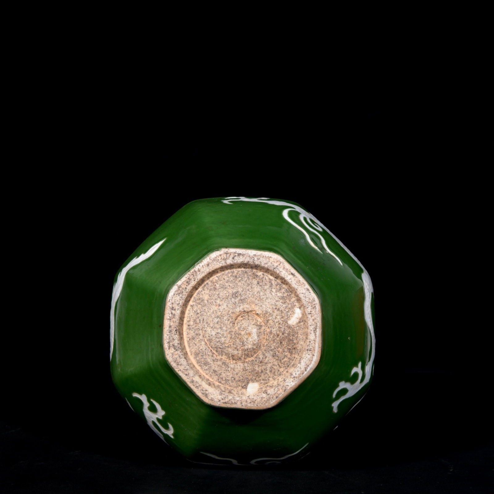 A Pair of Huge Green Glazed Dragon Pattern Vases - 9