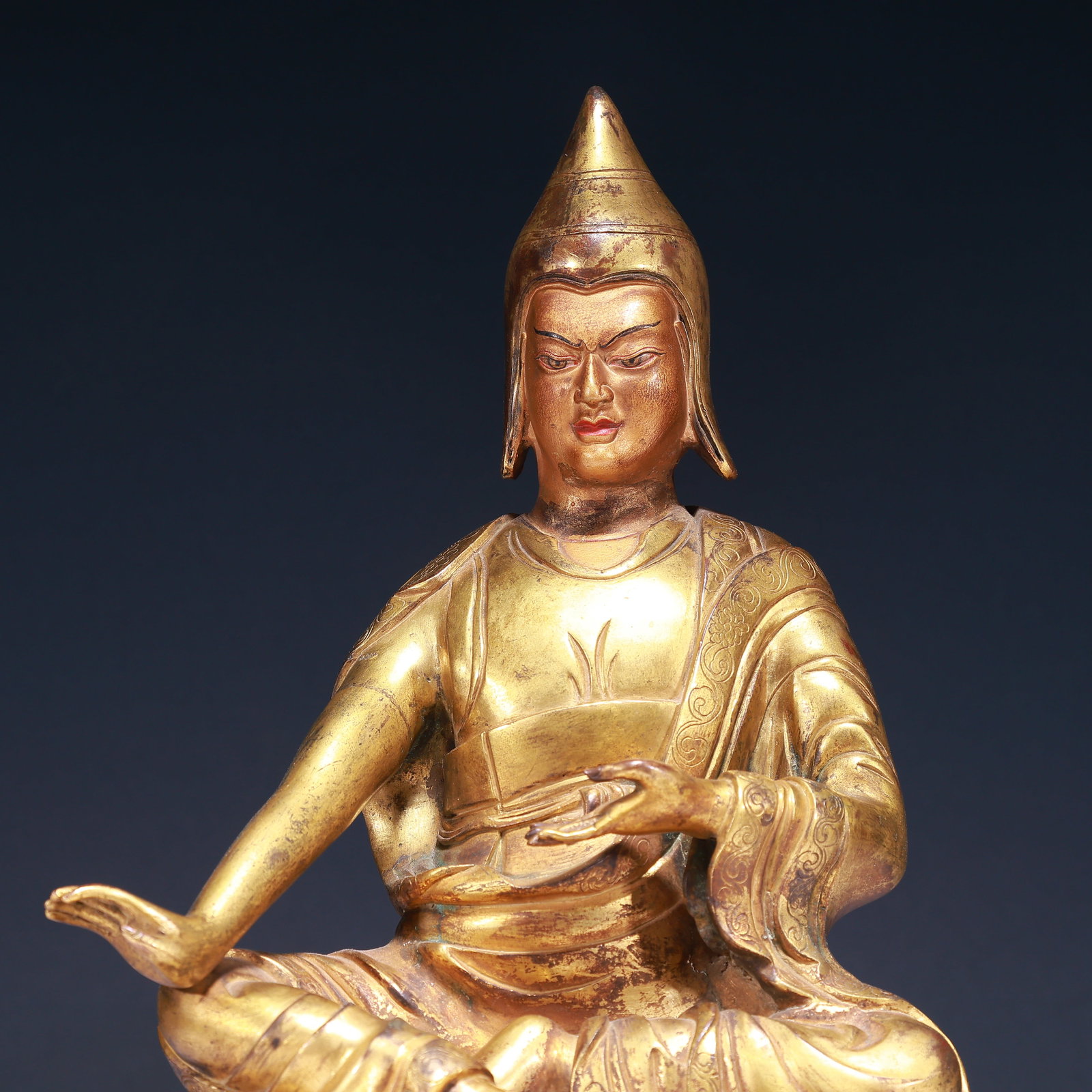 A Solemn Gilt Bronze Statue of Tsongkhapa - 2