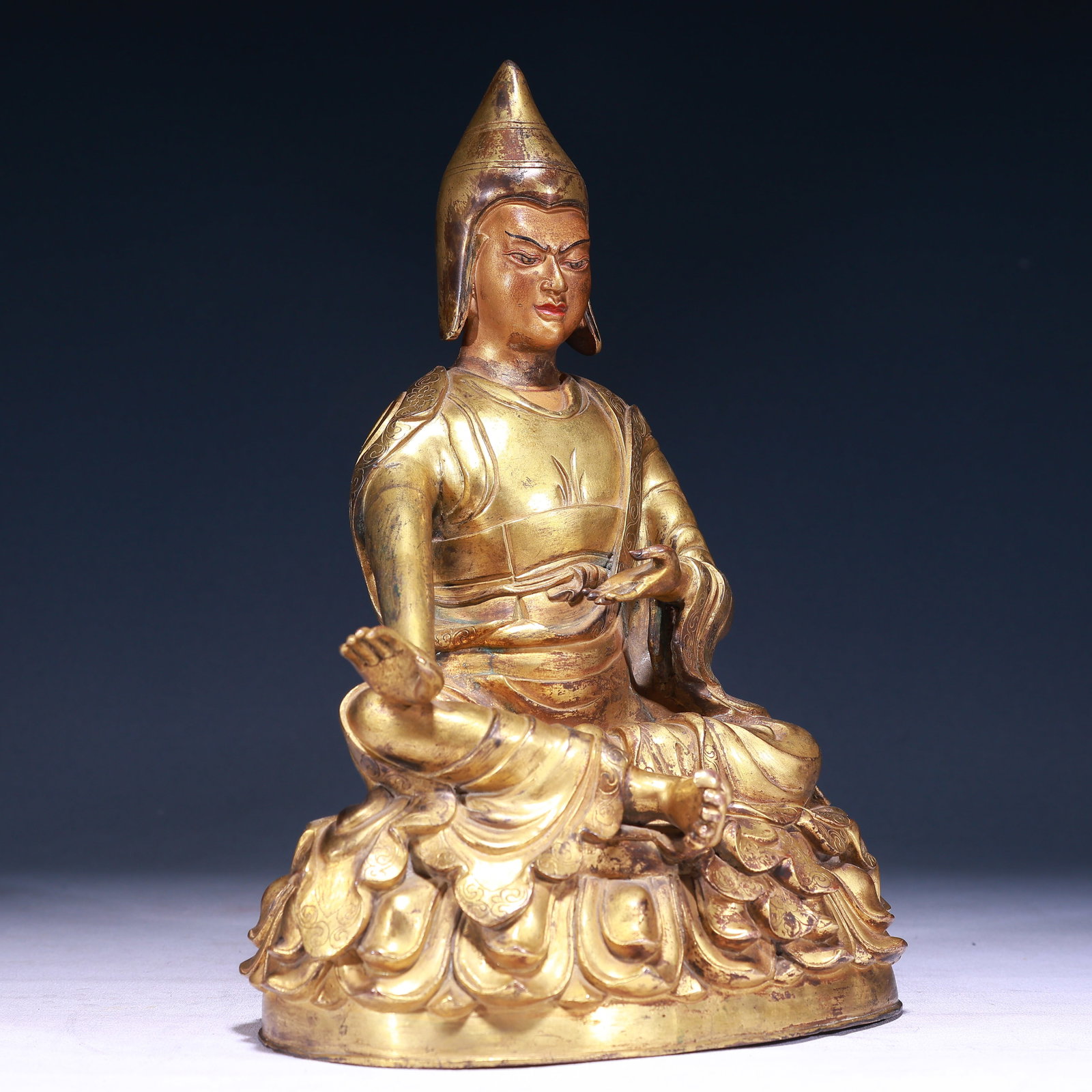 A Solemn Gilt Bronze Statue of Tsongkhapa - 6