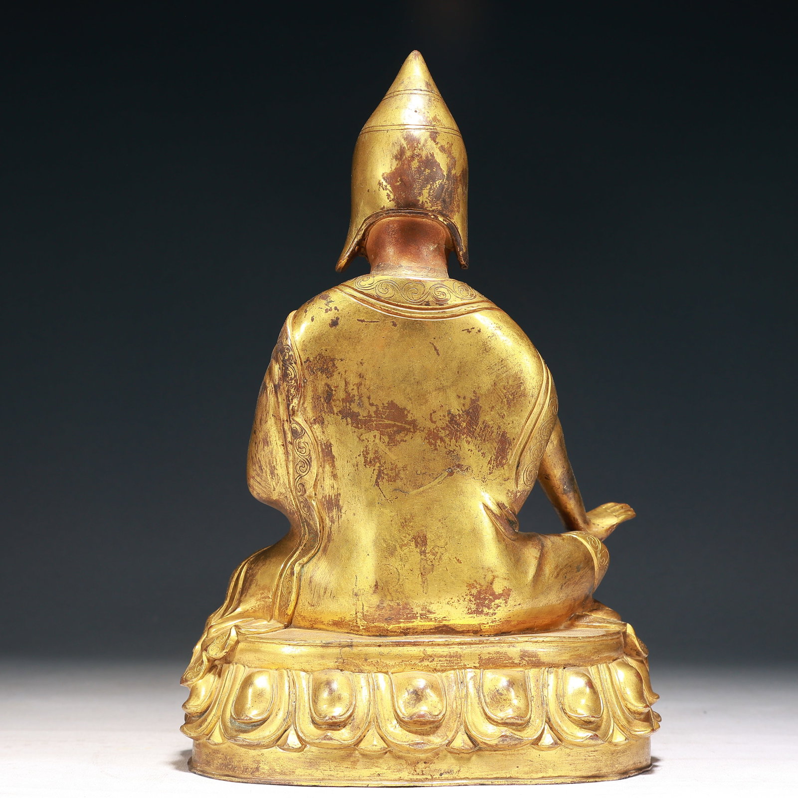 A Solemn Gilt Bronze Statue of Tsongkhapa - 9