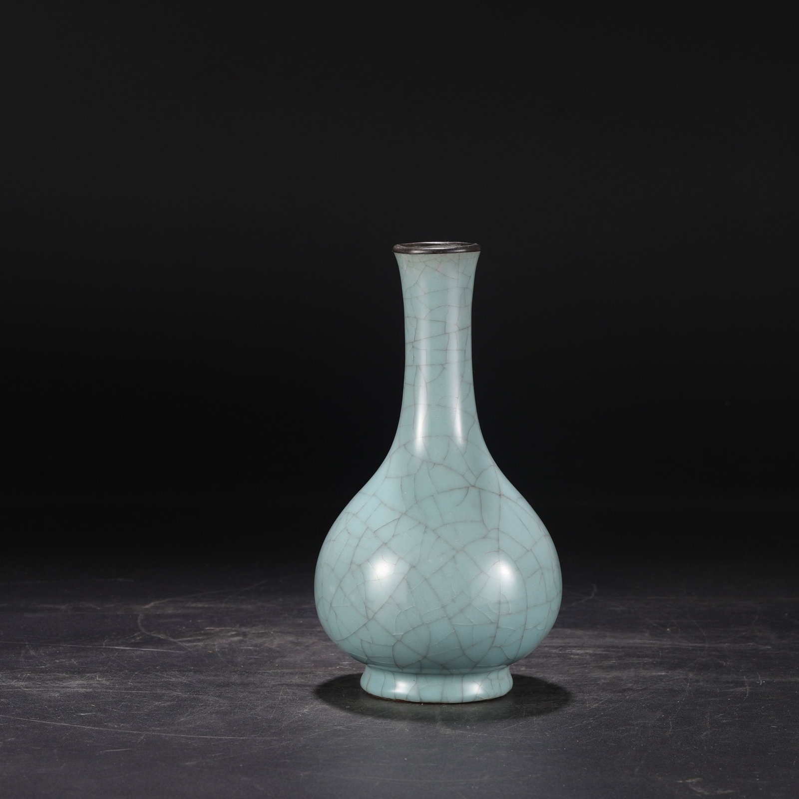 An Exquisite Guan yao Celadon Glazed Cover with Silver Vase,With an Imperial Poem by Emperor Qian... - 2