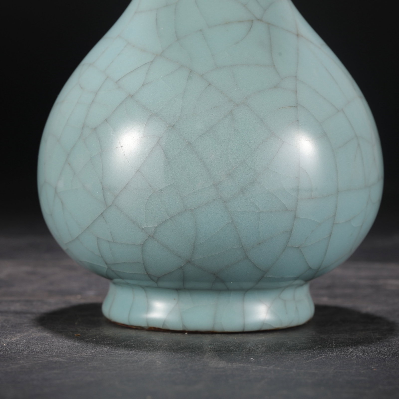 An Exquisite Guan yao Celadon Glazed Cover with Silver Vase,With an Imperial Poem by Emperor Qian... - 4
