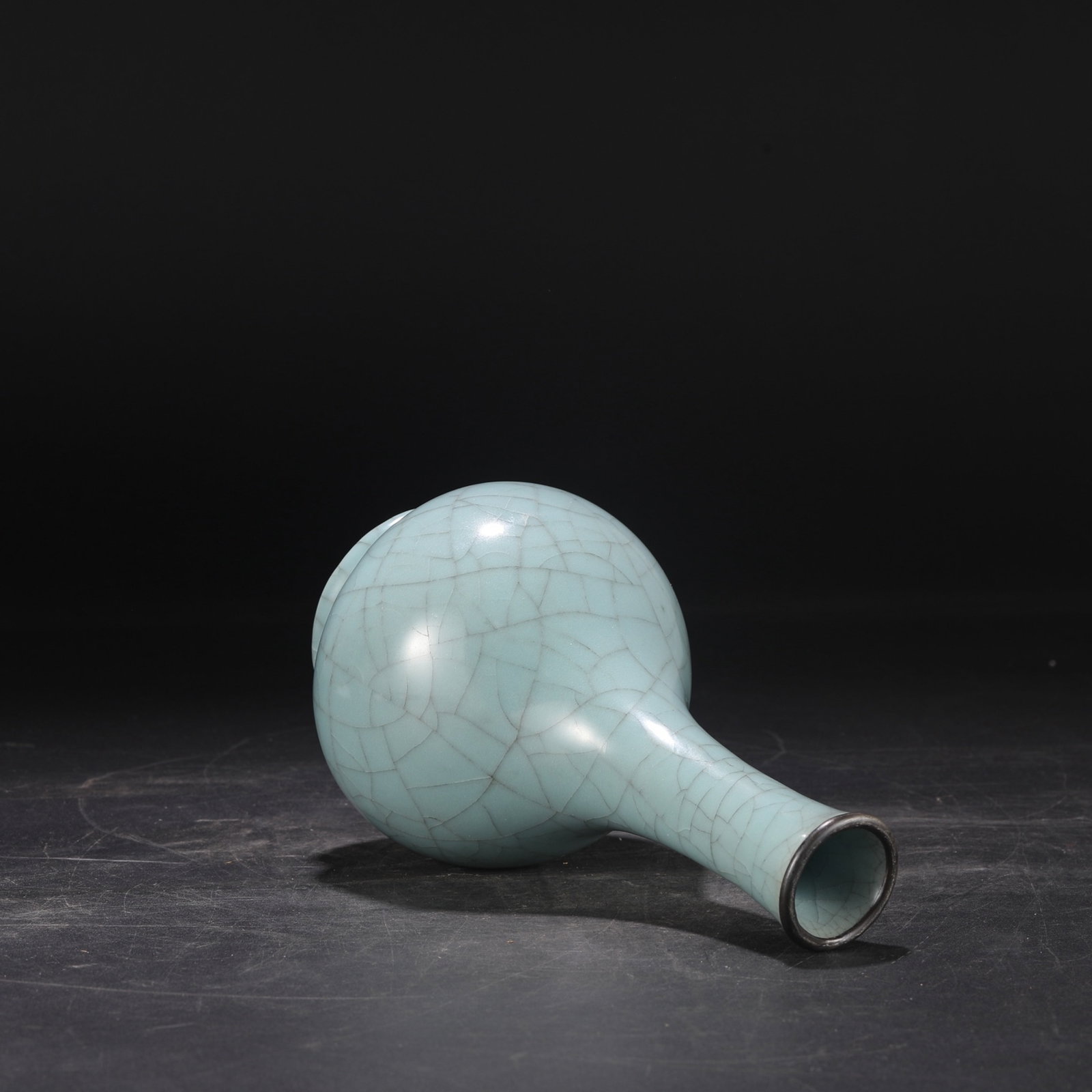 An Exquisite Guan yao Celadon Glazed Cover with Silver Vase,With an Imperial Poem by Emperor Qian... - 6