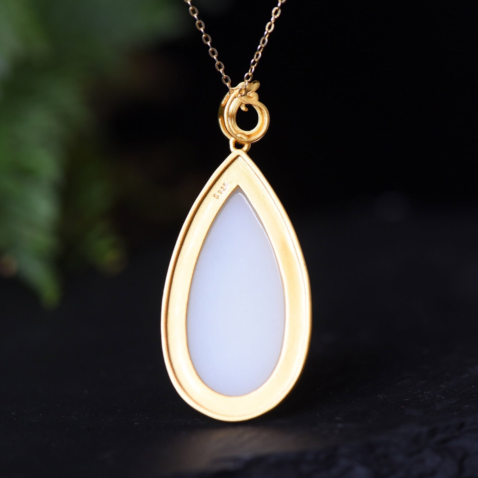 An Exquisite Sterling Silver-Gold Plated Inlaid White Jade Pendant - 5