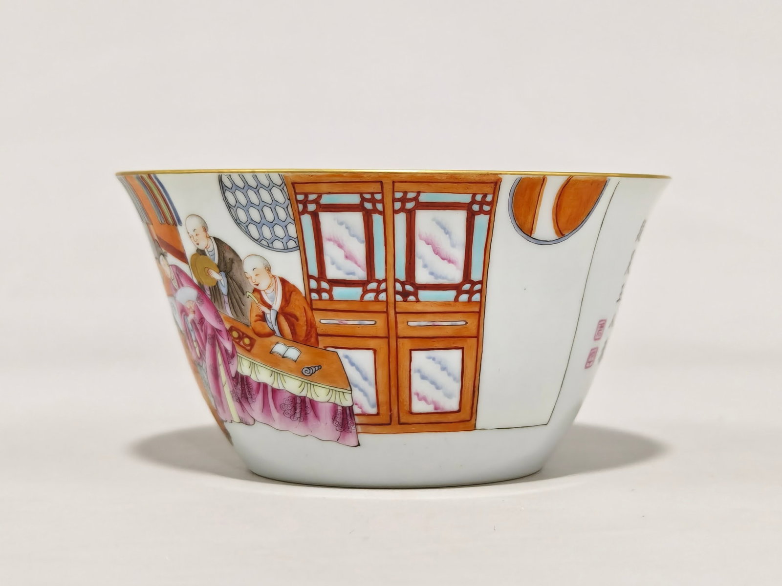 A Pair of Exquisite Famille-Rose Painted Gold Character and Story Pattern Bowls,With Poem - 7